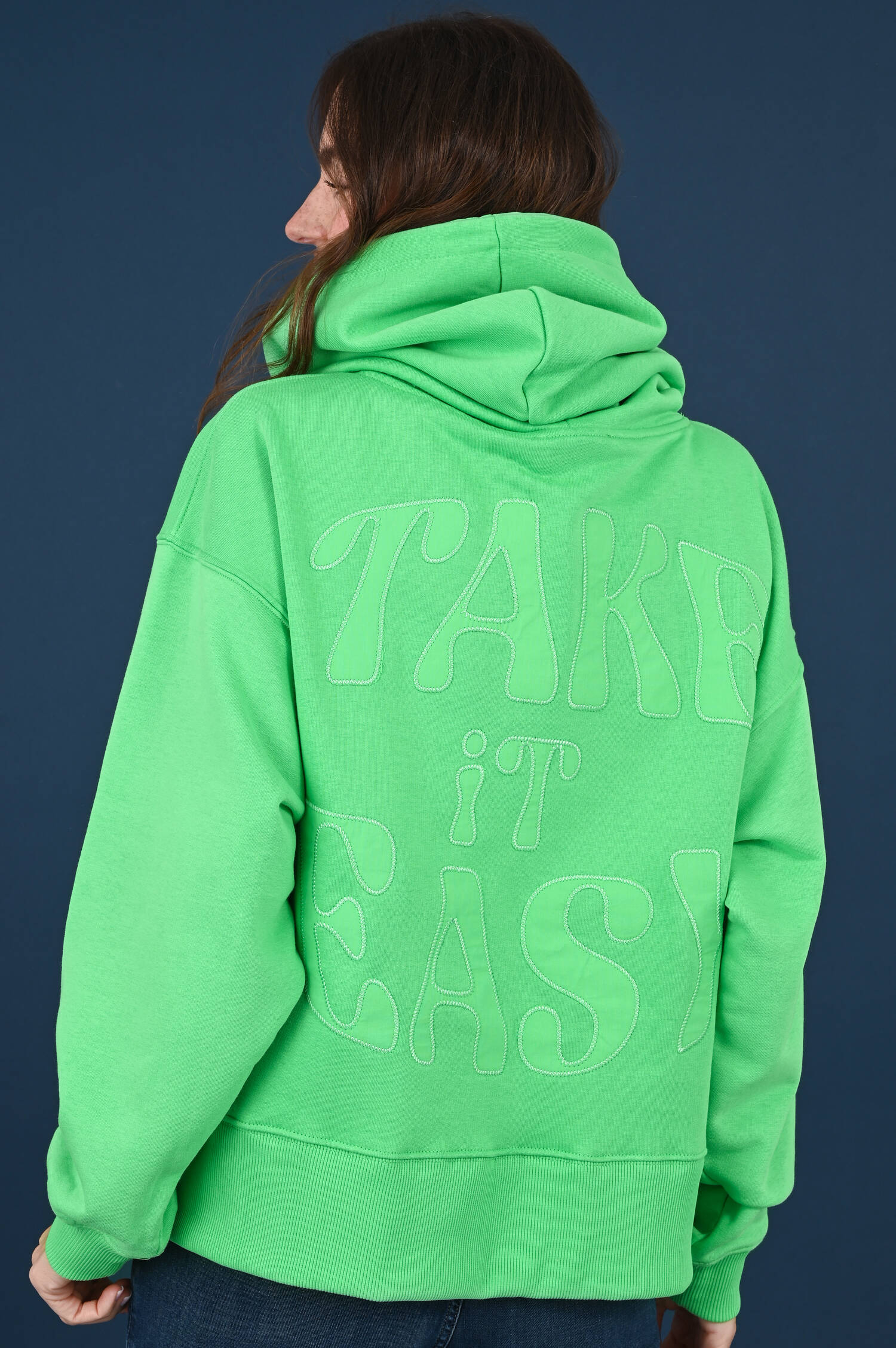 Kapuzensweater TAKE IT EASY in Applegreen