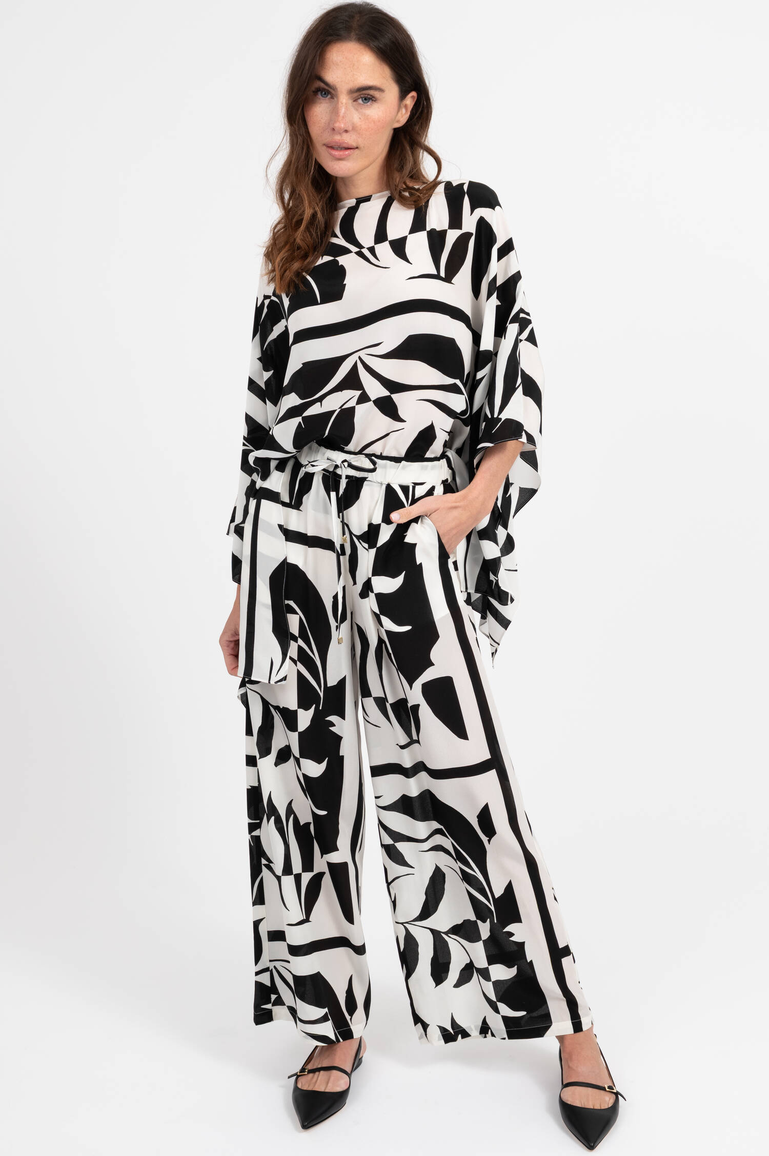 Culotte VOTO aus Seide in Schwarz/Weiß