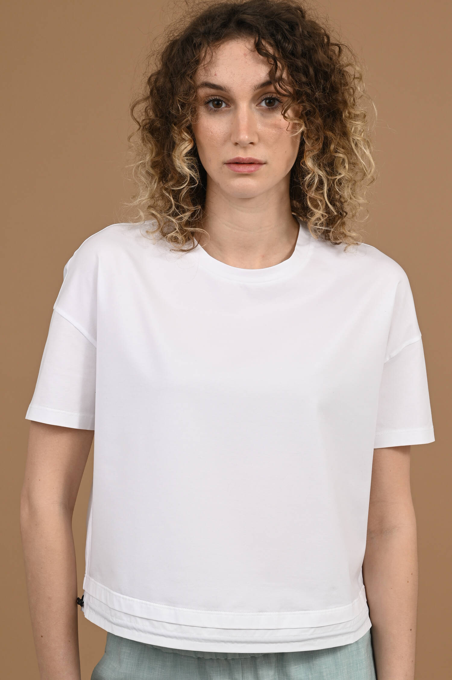 Boxy T-Shirt mit Doppelsaum und Kordelzug in Weiß Boxy T-Shirt mit Doppelsaum und Kordelzug in Weiß