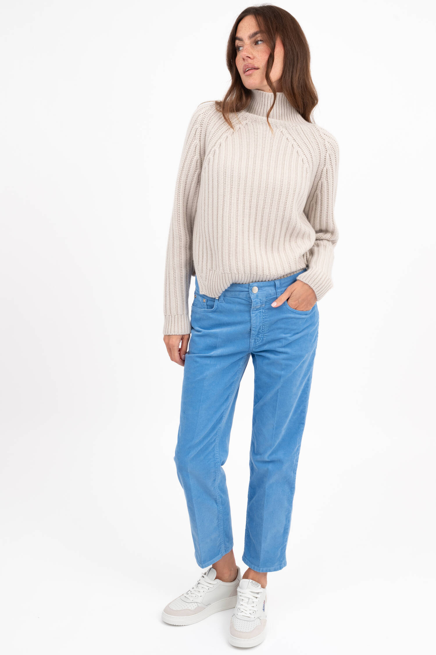 Cordhose MILO in Hellblau
