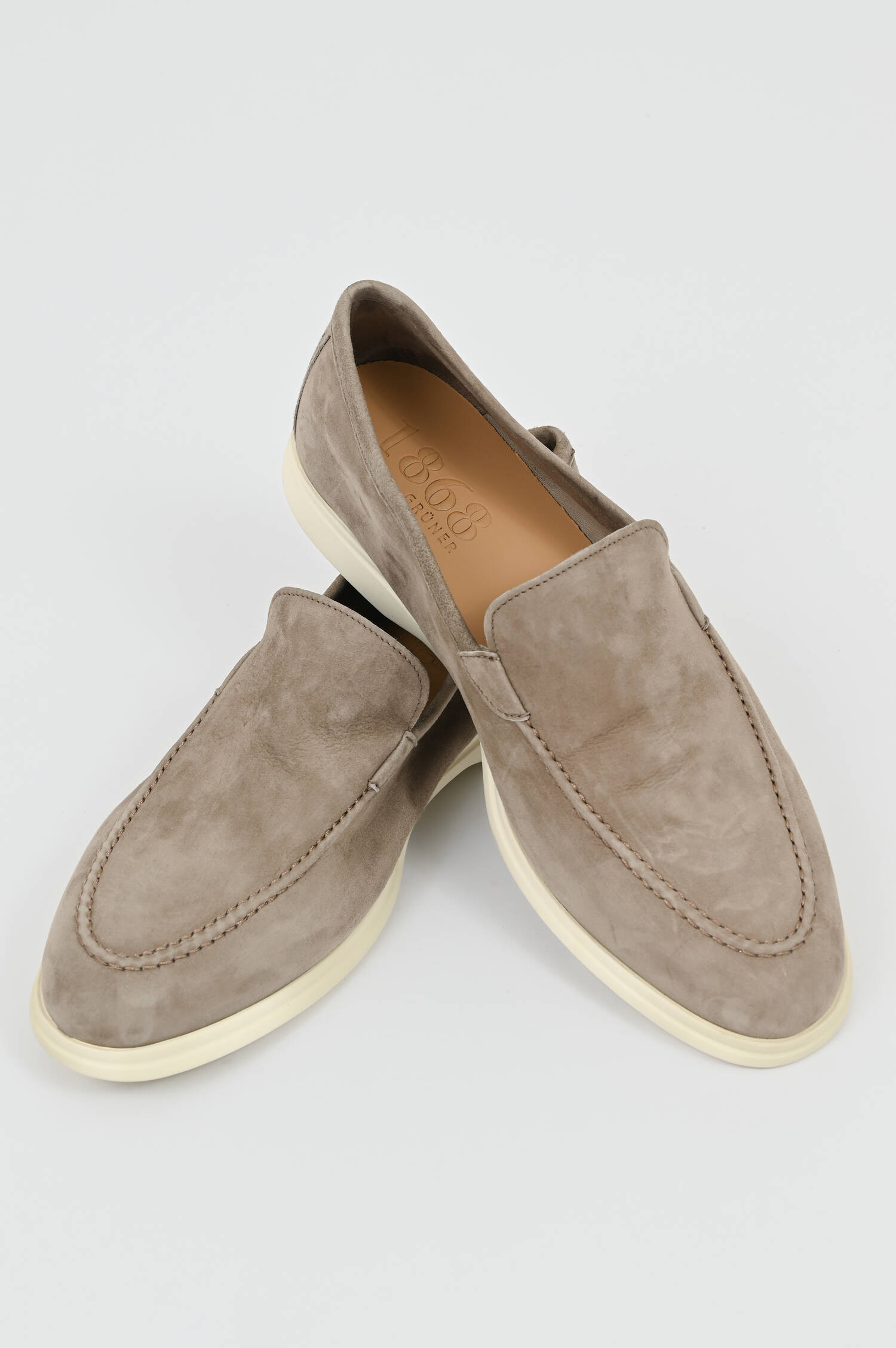Veloursleder Loafer in Taupe