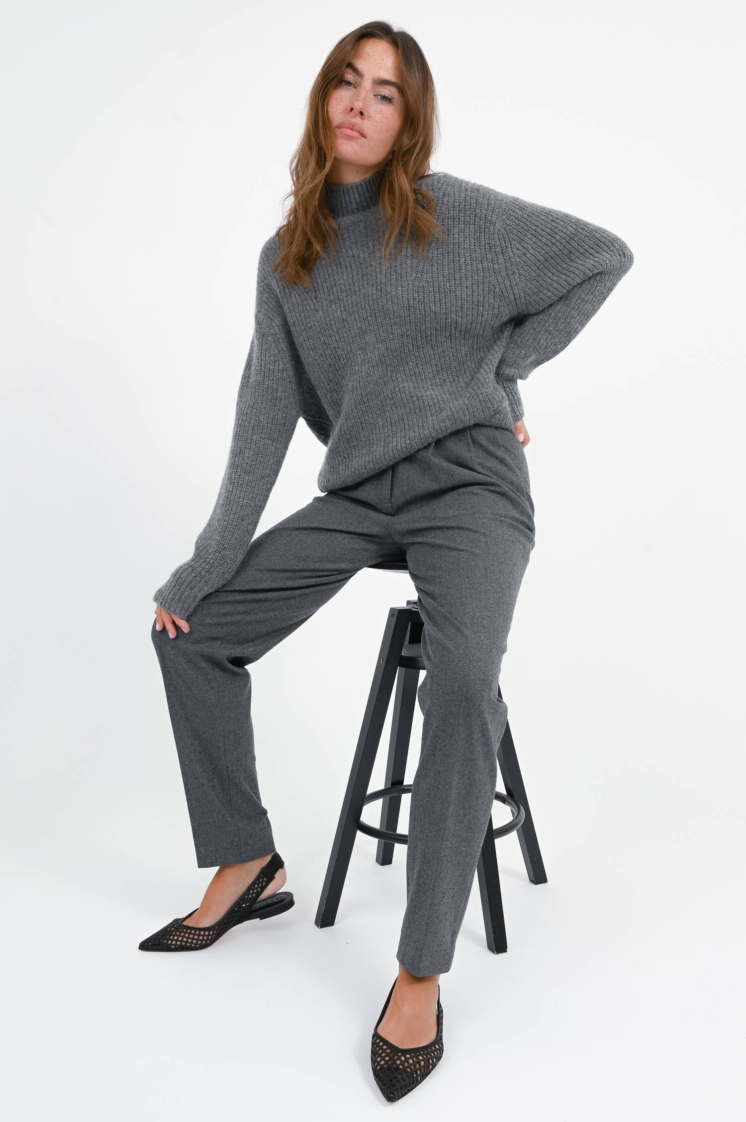 Wollhose FABIOLA in Dunkelgrau meliert