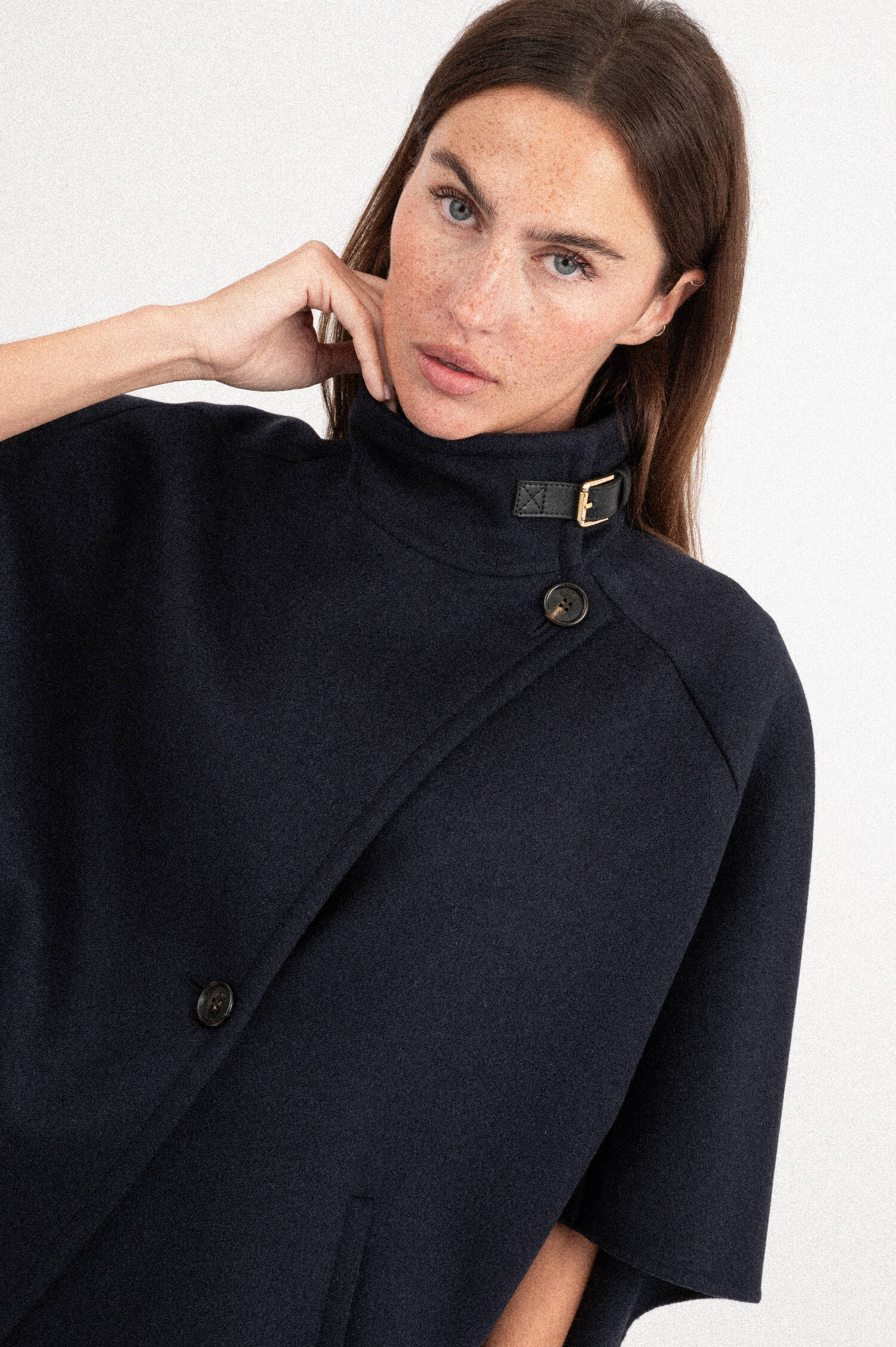 Cashmere Cape DERRIK in Navy Cashmere Cape DERRIK in Navy