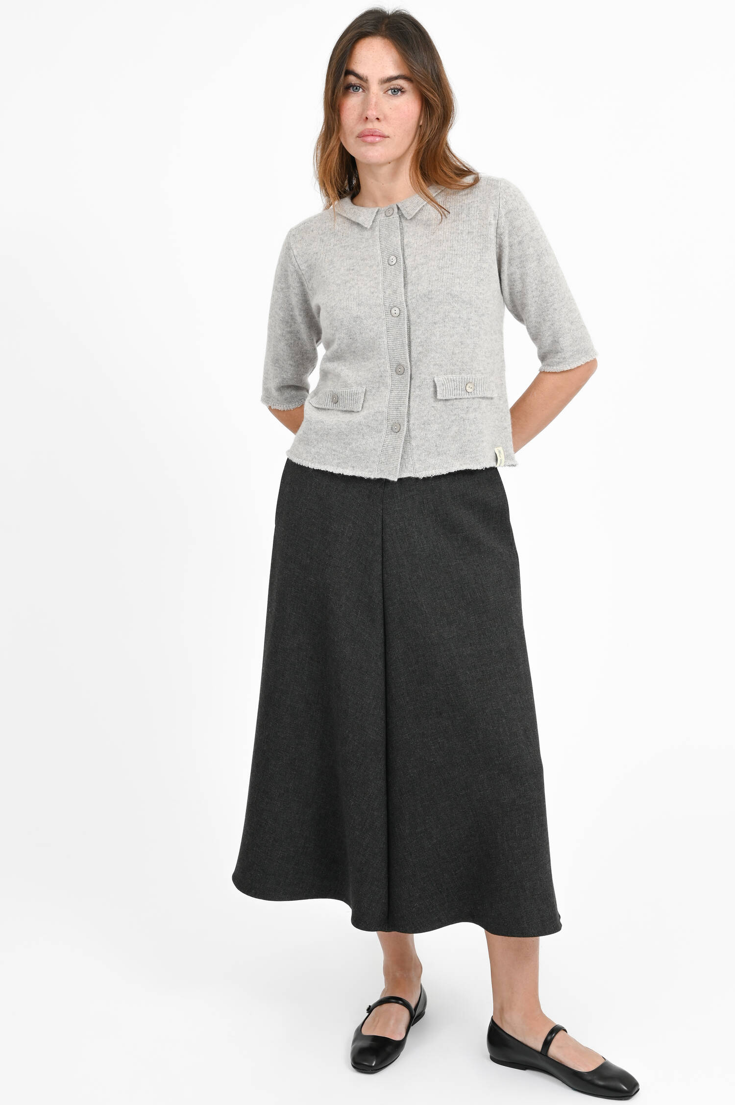 Kurzarm Cardigan aus Cashmere-Mix in Light Grey Kurzarm Cardigan aus Cashmere-Mix in Light Grey