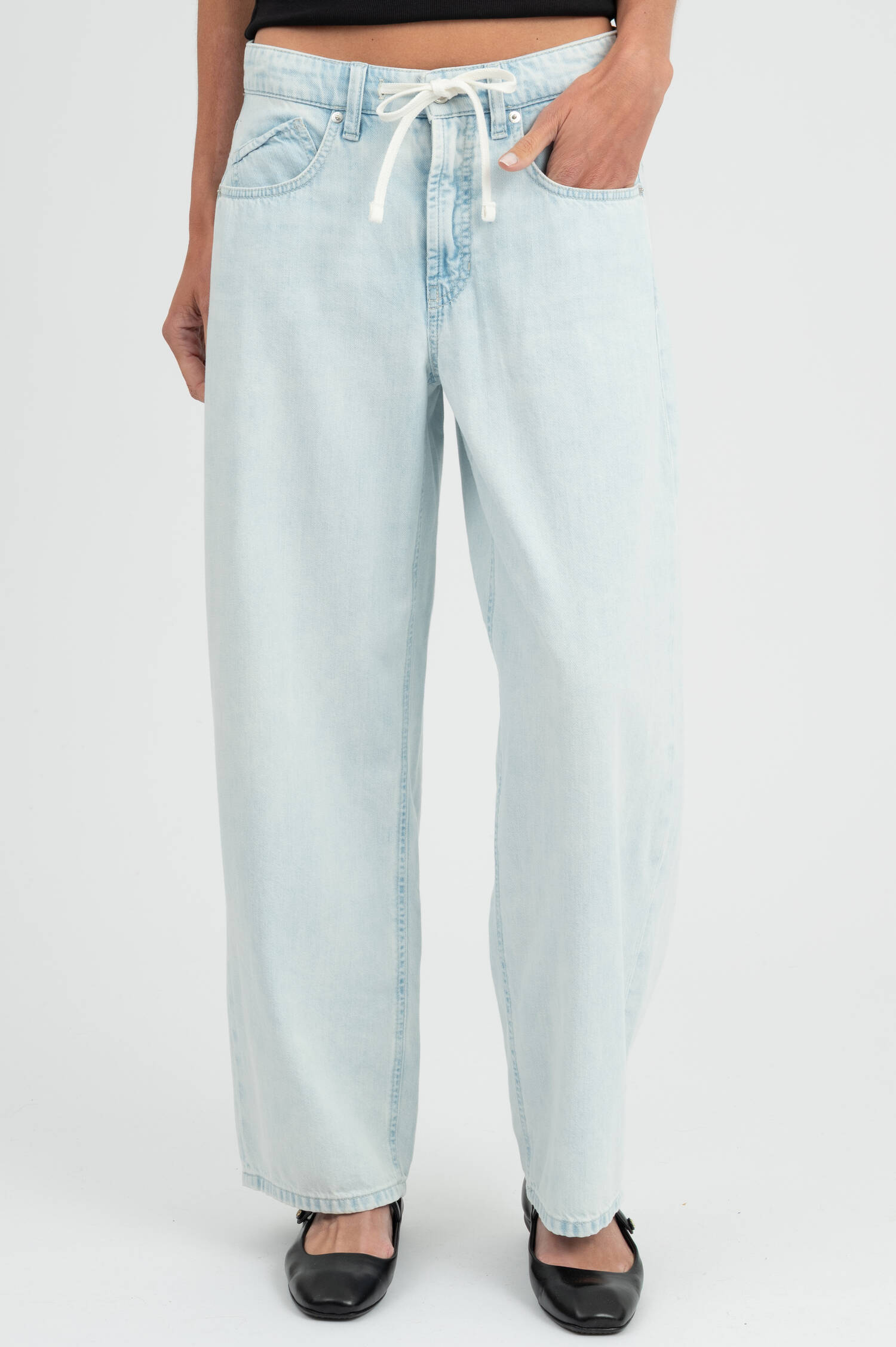 Baggy Jeans in Frosted-Fade-Blue