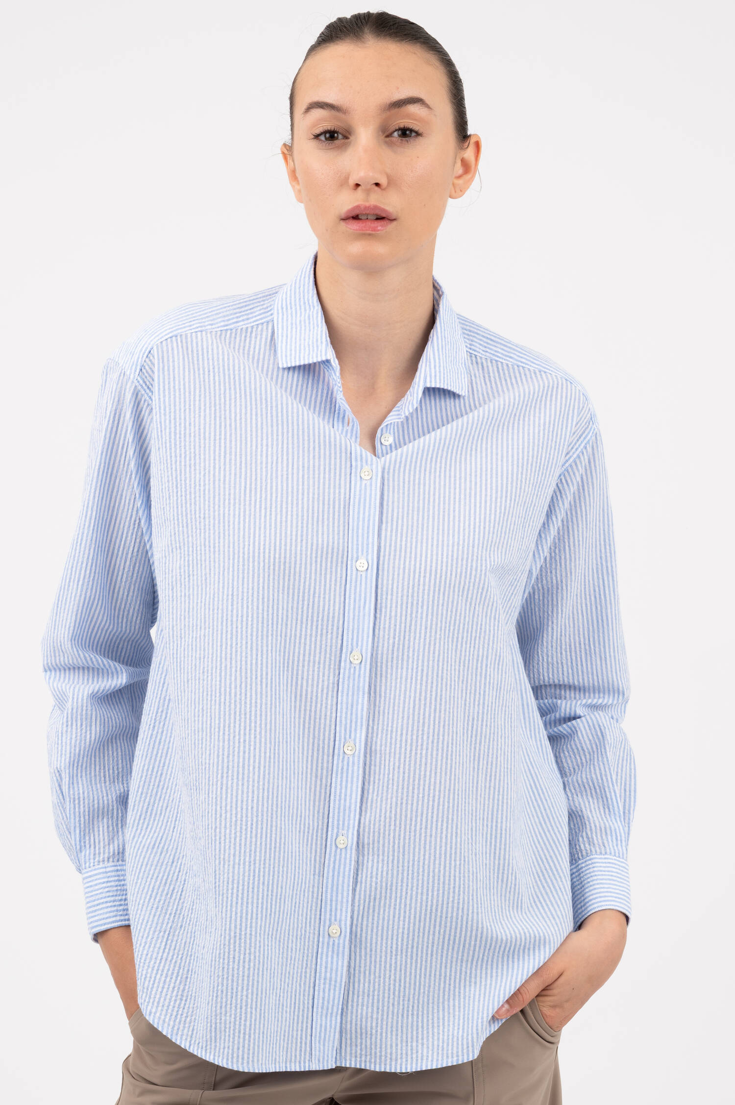 Bluse in Hellblau/Weiß gestreift