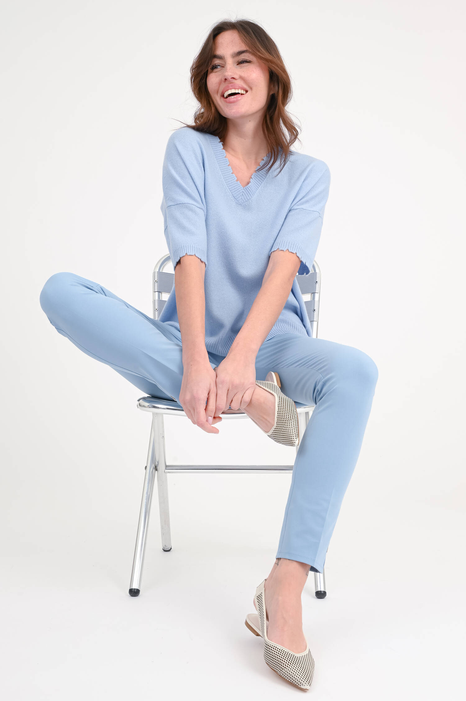 Woll-Cashmere Pullover mit V-Ausschnitt in Sky