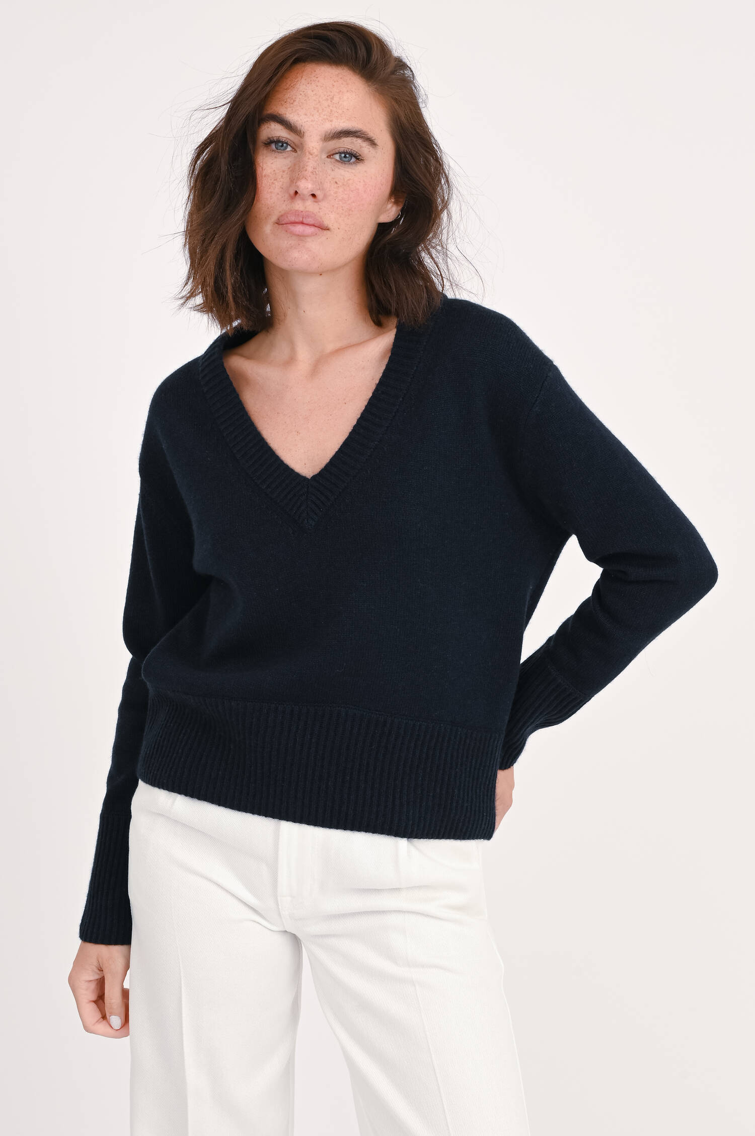 Pullover aus Cashmere-Mix in Midnight