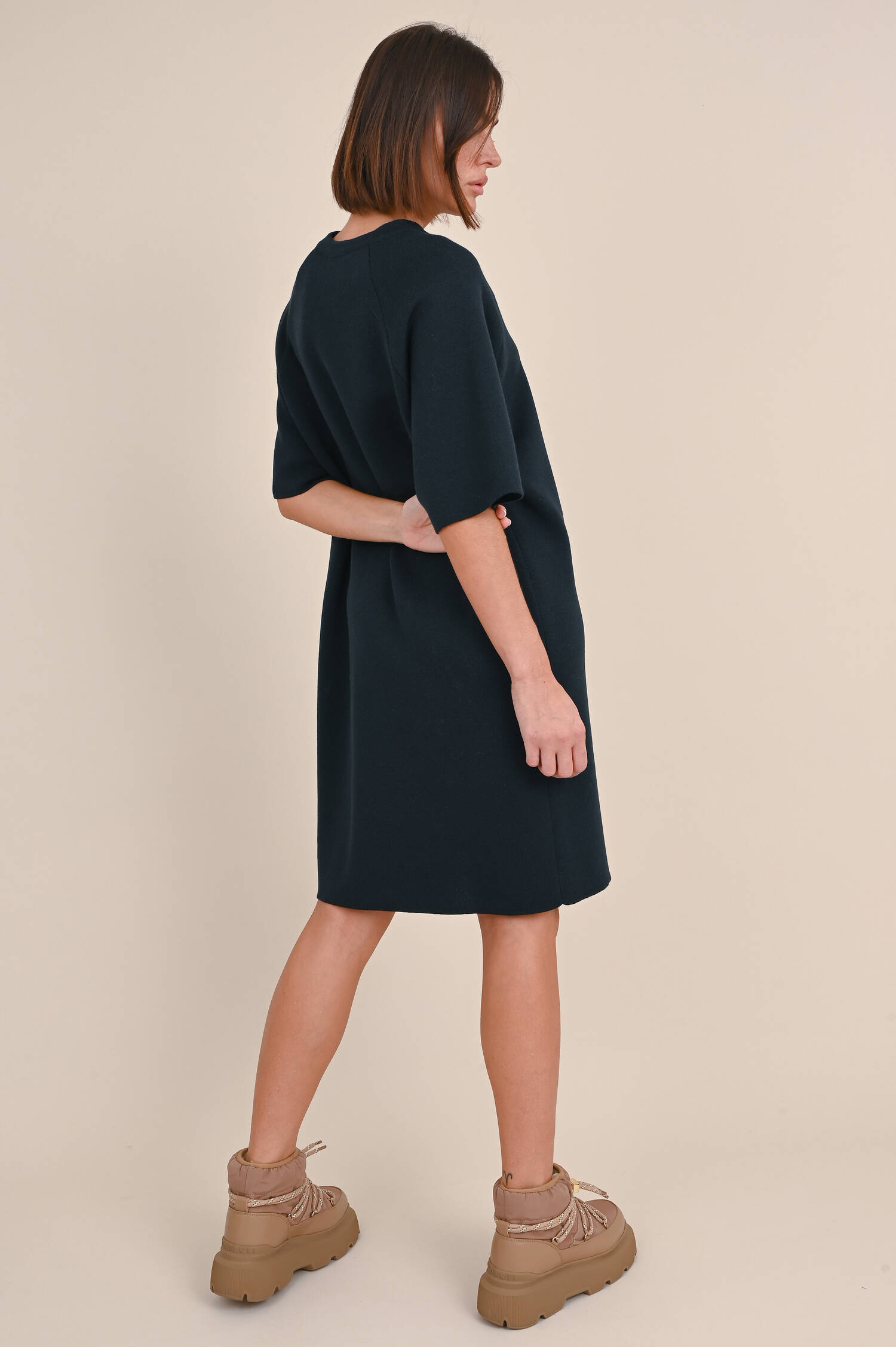 Oversize Kleid LEOPOLDINE in Schwarz Oversize Kleid LEOPOLDINE in Schwarz