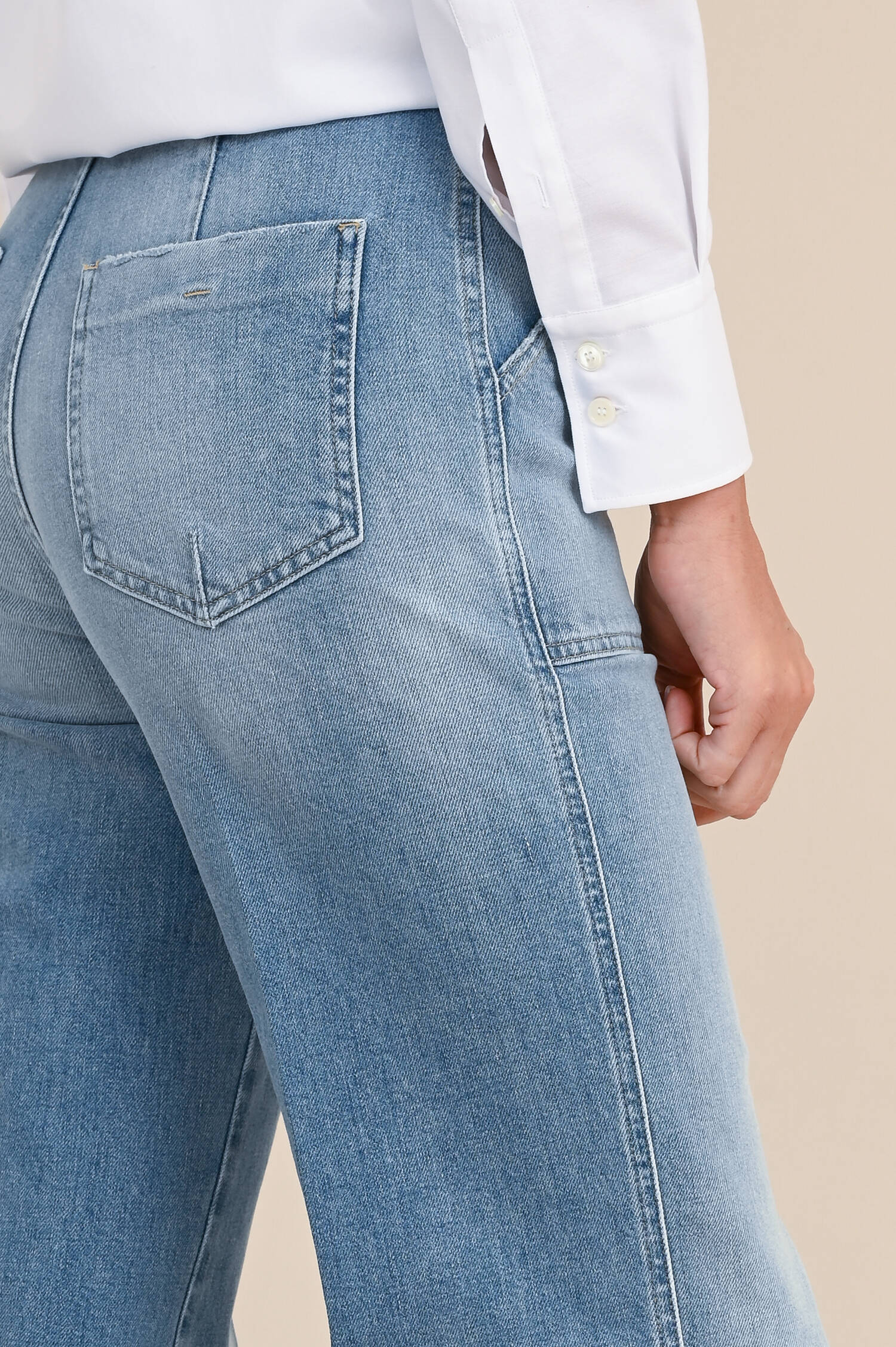 Flared Jeans ARIA in Hellblau