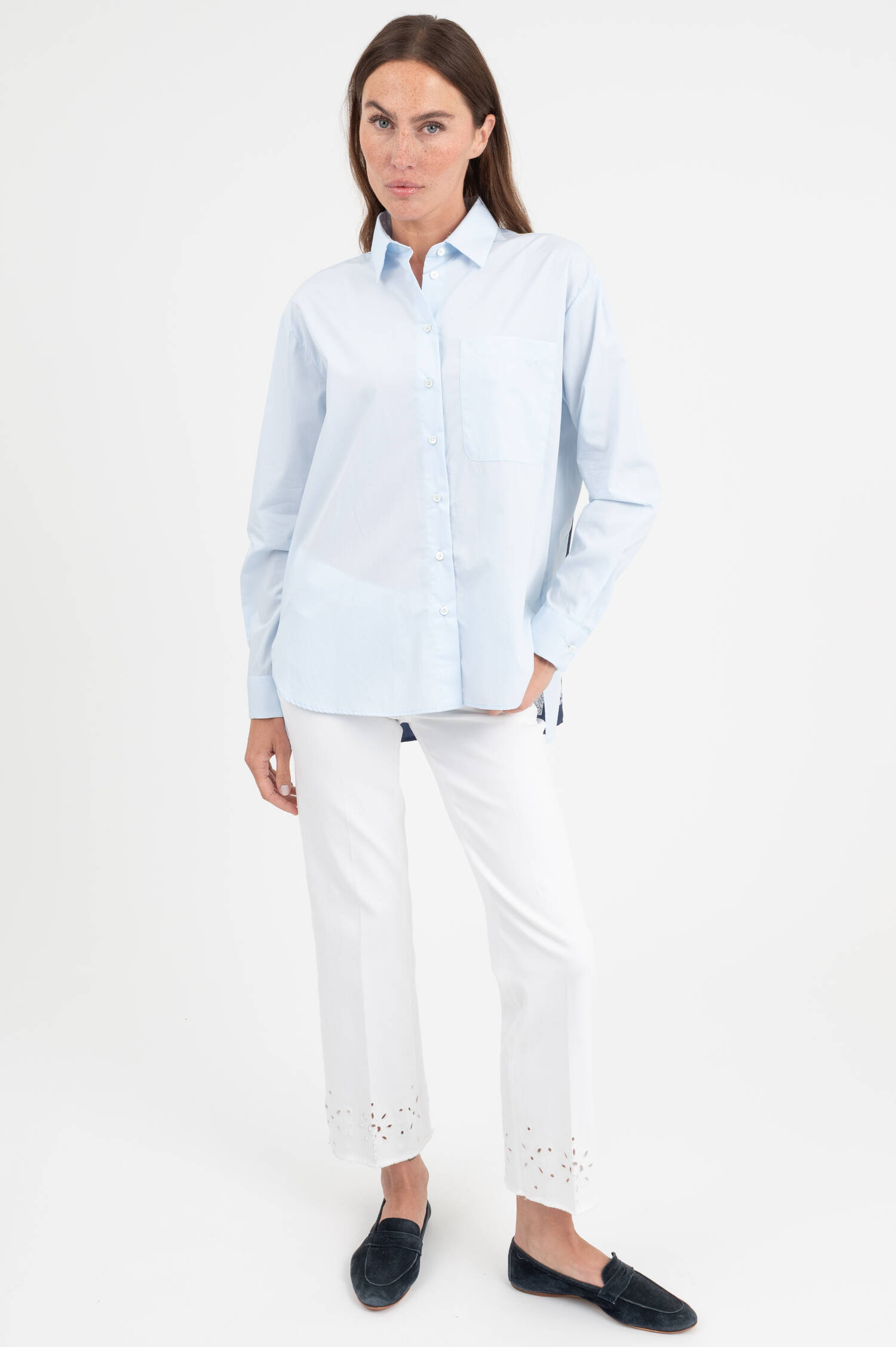 Bluse SOPHIE mit Rückenprint in Hellblau