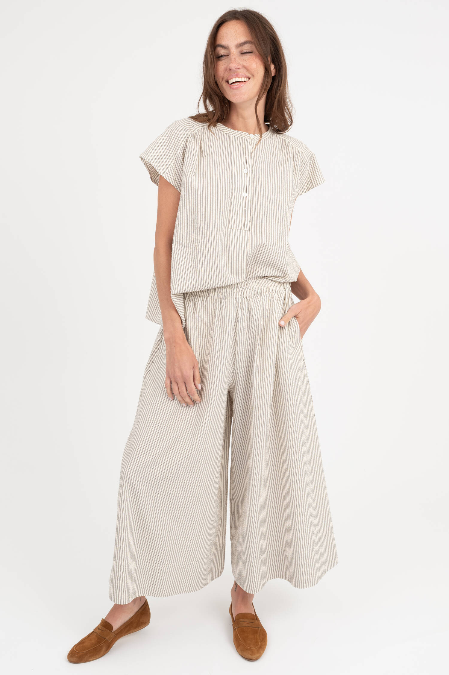 Extra weite Culotte Hose in Ecru/Khaki Extra weite Culotte Hose in Ecru/Khaki