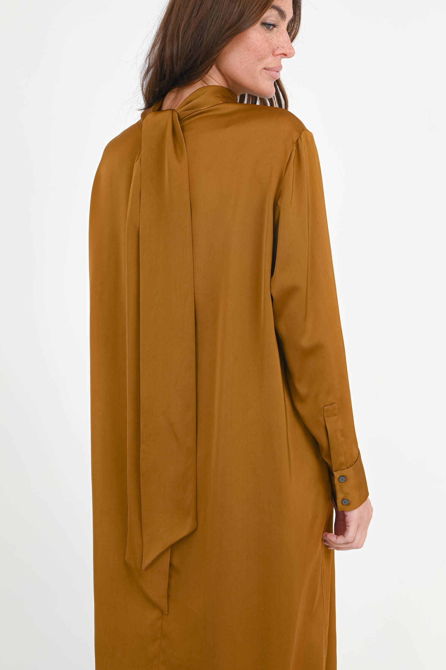 Midi-Kleid mit Schluppendetail in Bronze Midi-Kleid mit Schluppendetail in Bronze