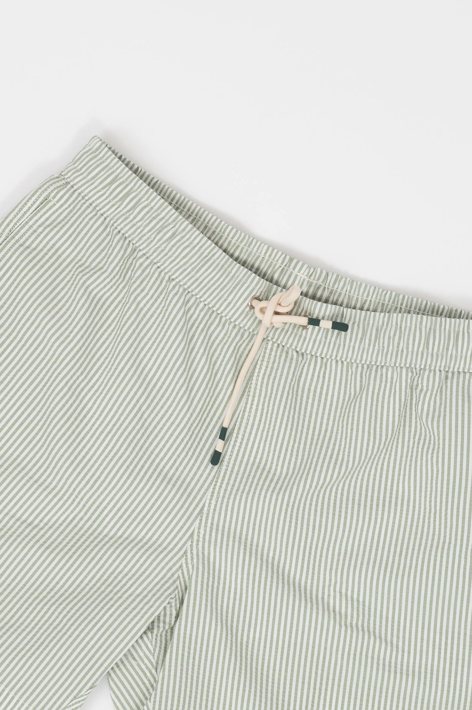 Badehose in Grün/Weiß gestreift