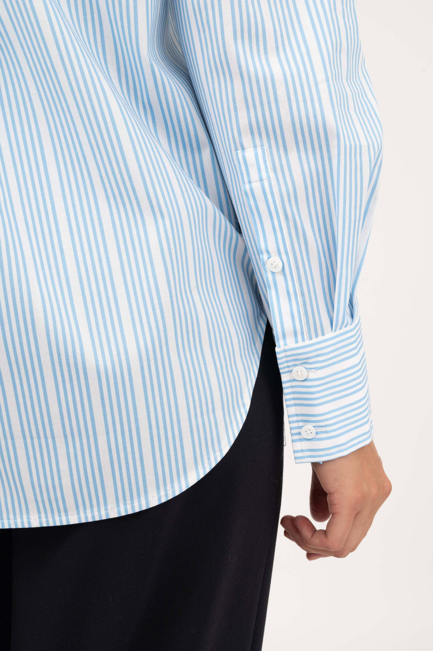 Bluse mit Streifen in Hellblau/Weiß/Beige Bluse mit Streifen in Hellblau/Weiß/Beige