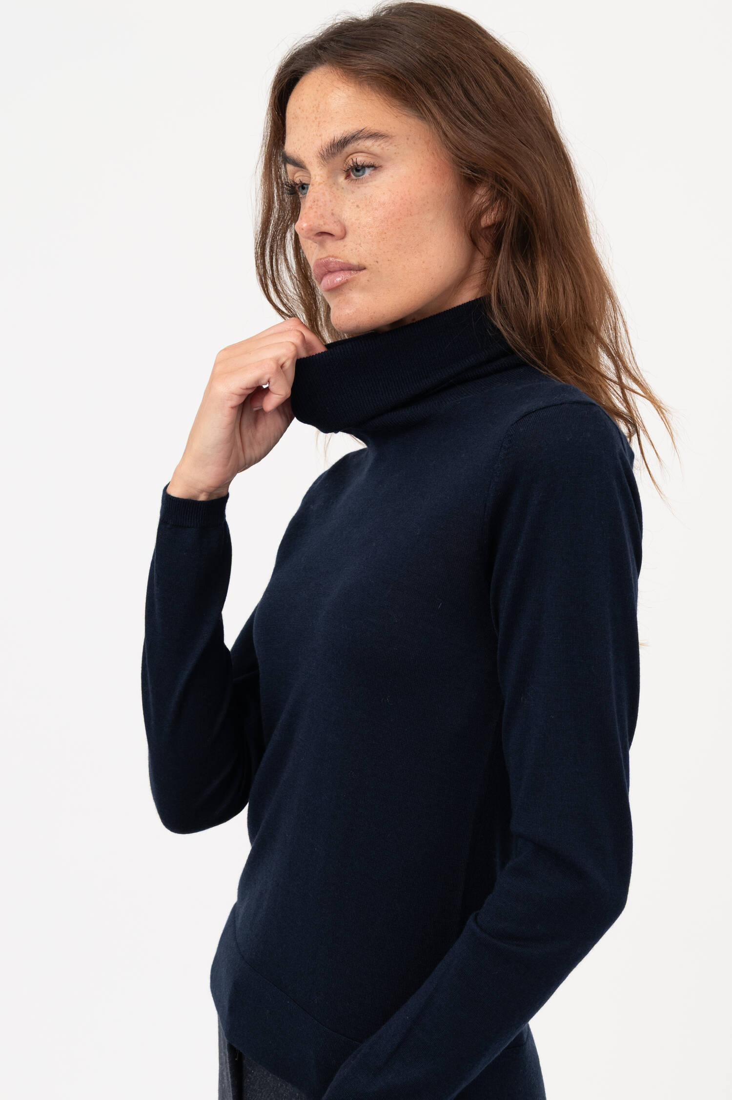 Woll-Seiden-Rollkragen-Pullover in Navy