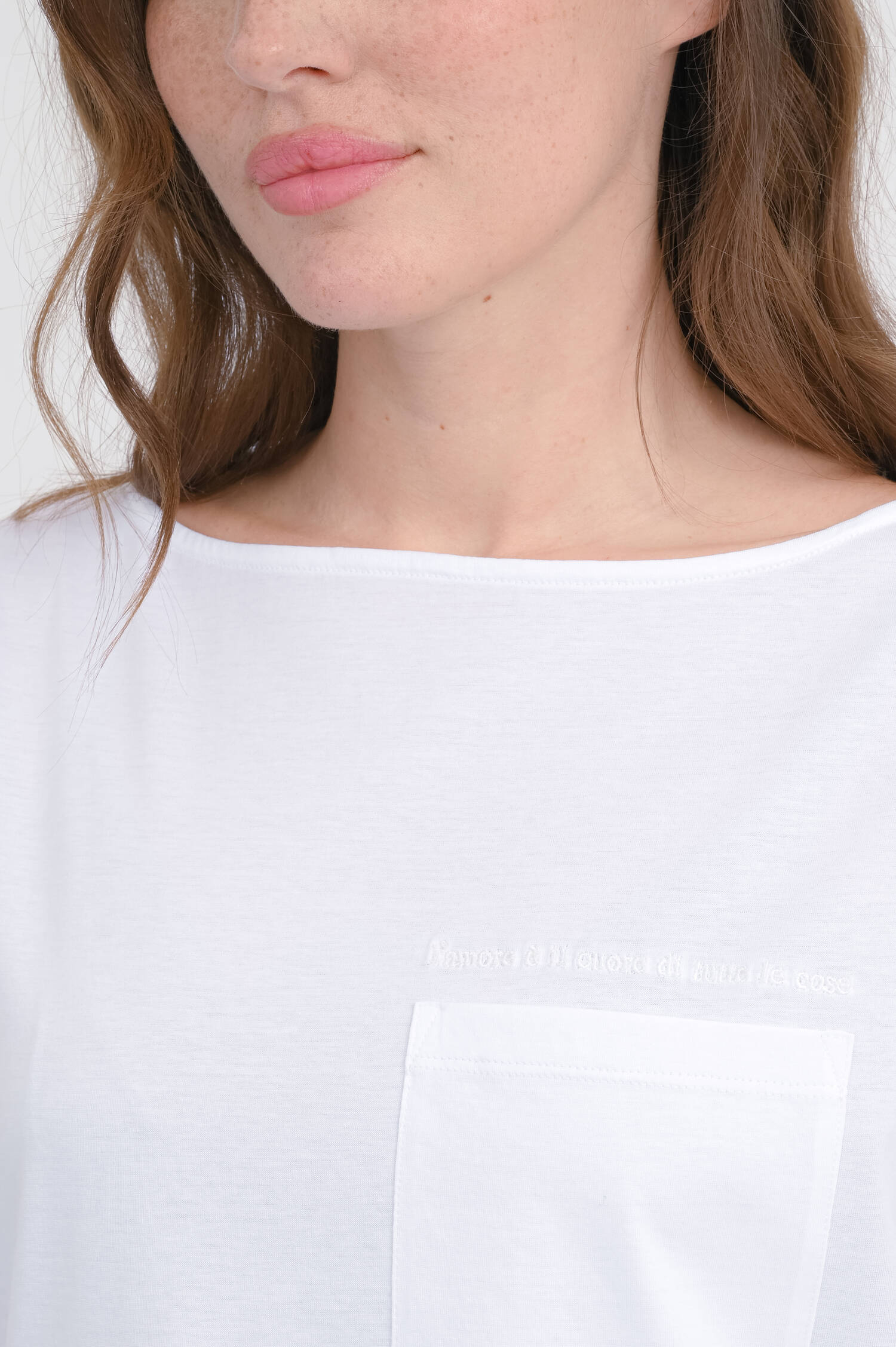 Shirt L'AMORE mit U-Boot-Ausschnitt in Weiß Shirt L'AMORE mit U-Boot-Ausschnitt in Weiß