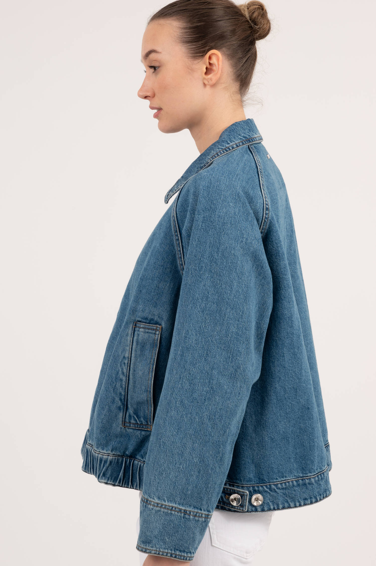 Denim-Jacke mit Reißverschluss in Mittelblau