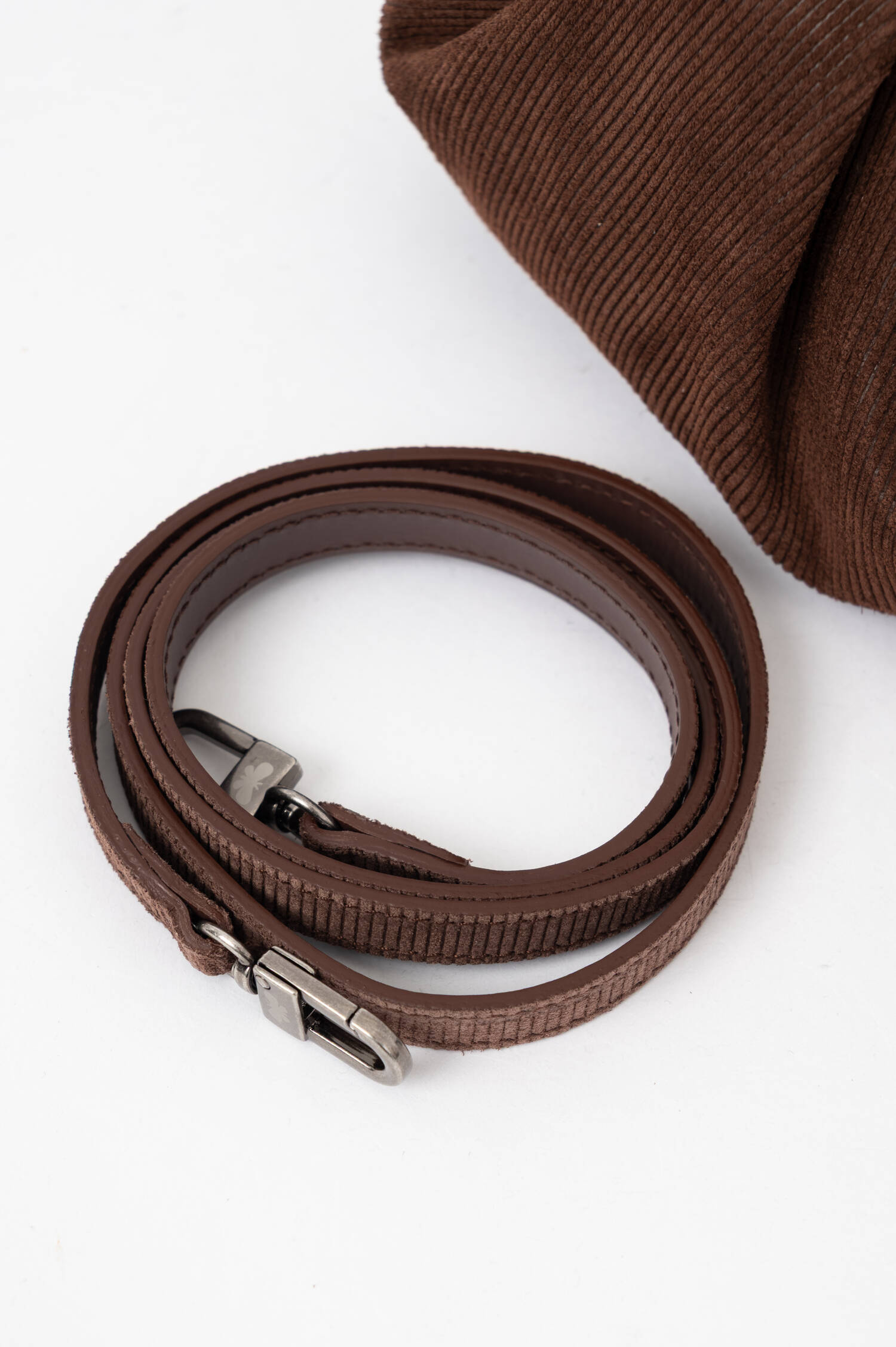 Cord-Pouch NERINE in Braun Cord-Pouch NERINE in Braun