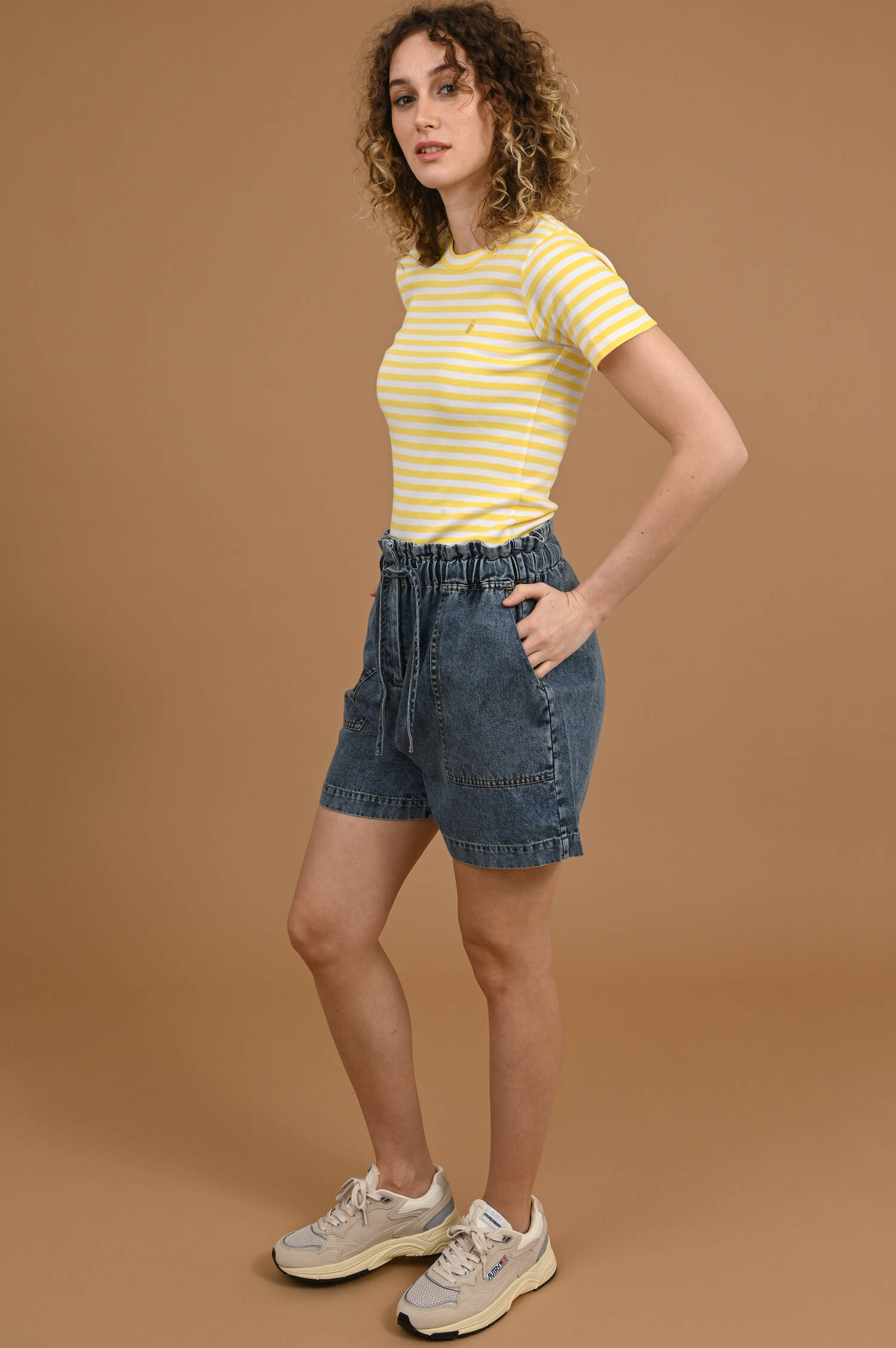 Denim Jeans Shorts mit Elastischem Bund in Blau