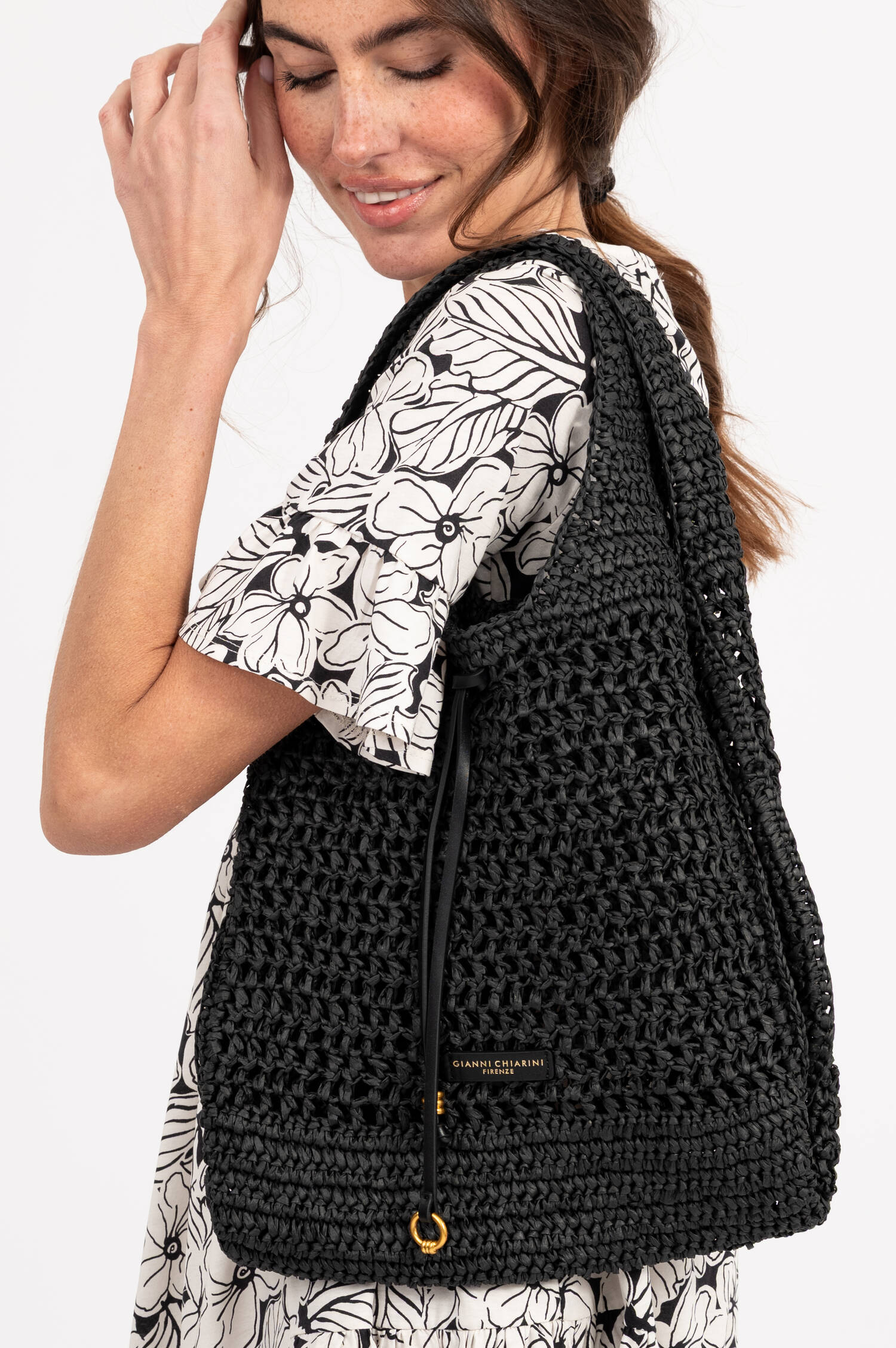 Hobo Bag NEFELI in Neroschwarz