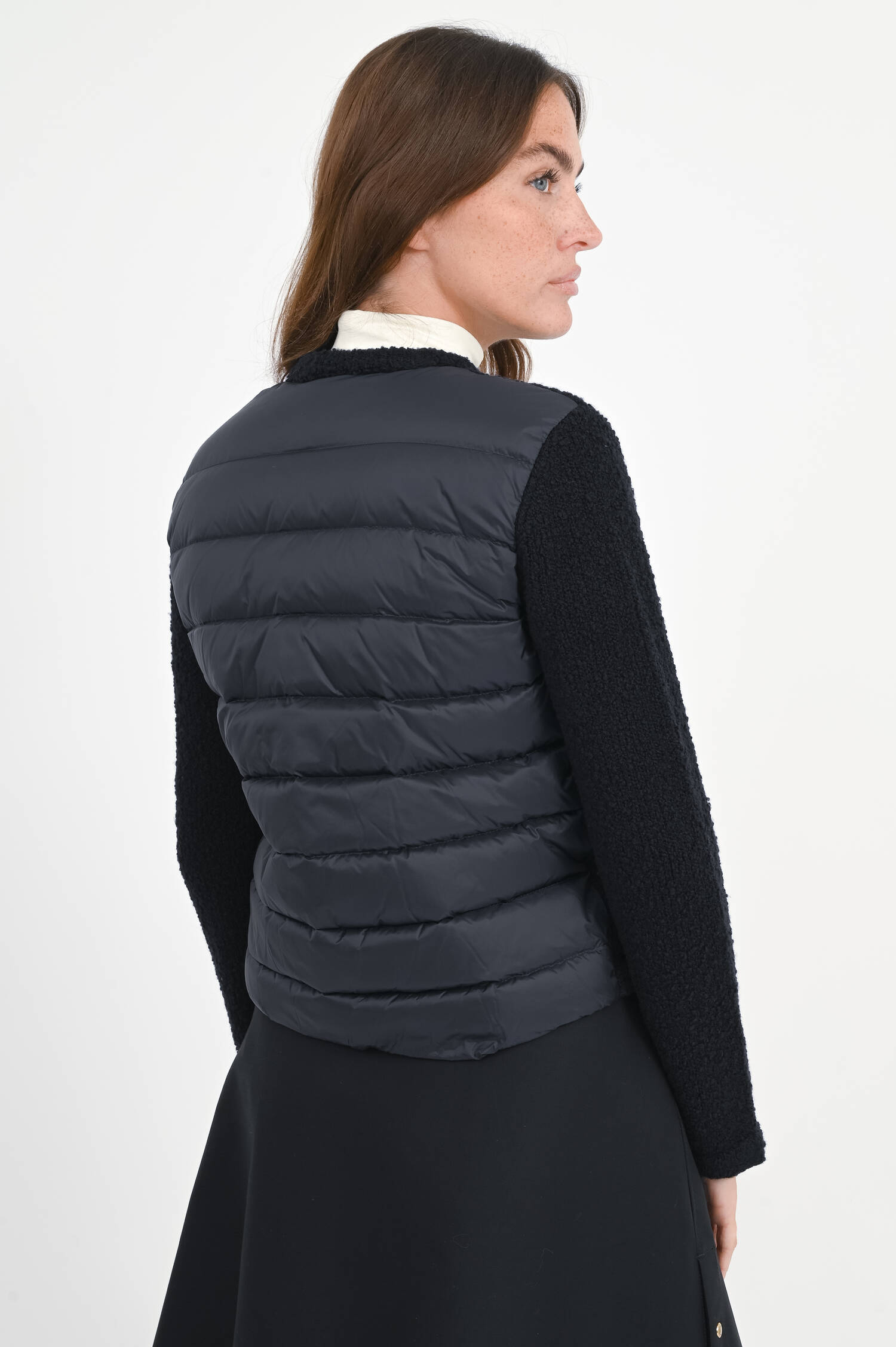 Hybrid Jacke mit Stick-Details in Schwarz