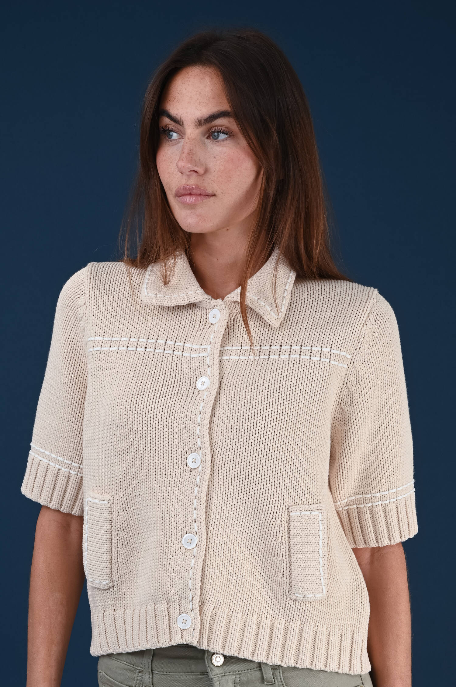 Grobstrickweste mit Polokragen in Ivory Beige