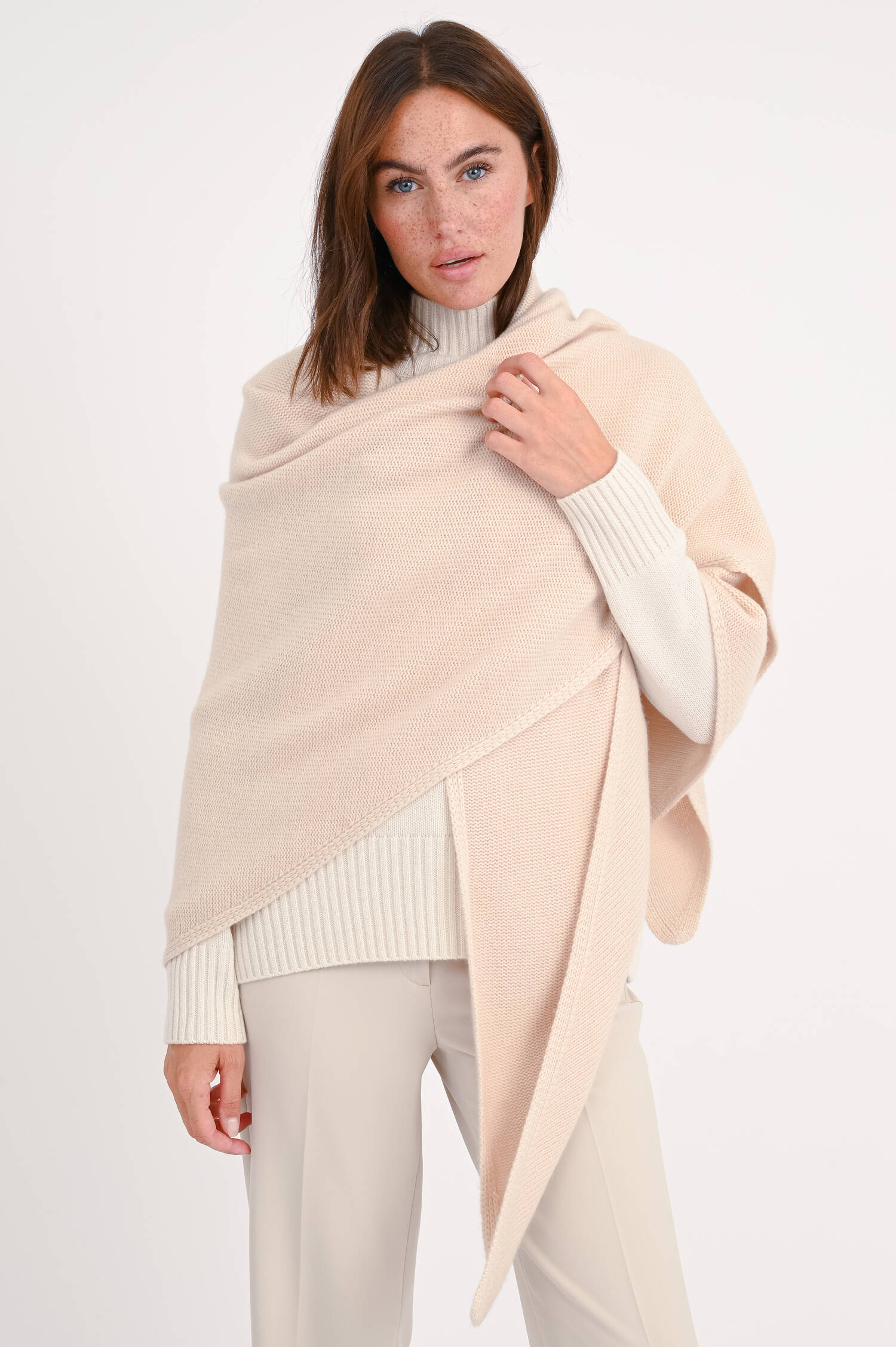 Cashmere Tuch in Buttercream Cashmere Tuch in Buttercream