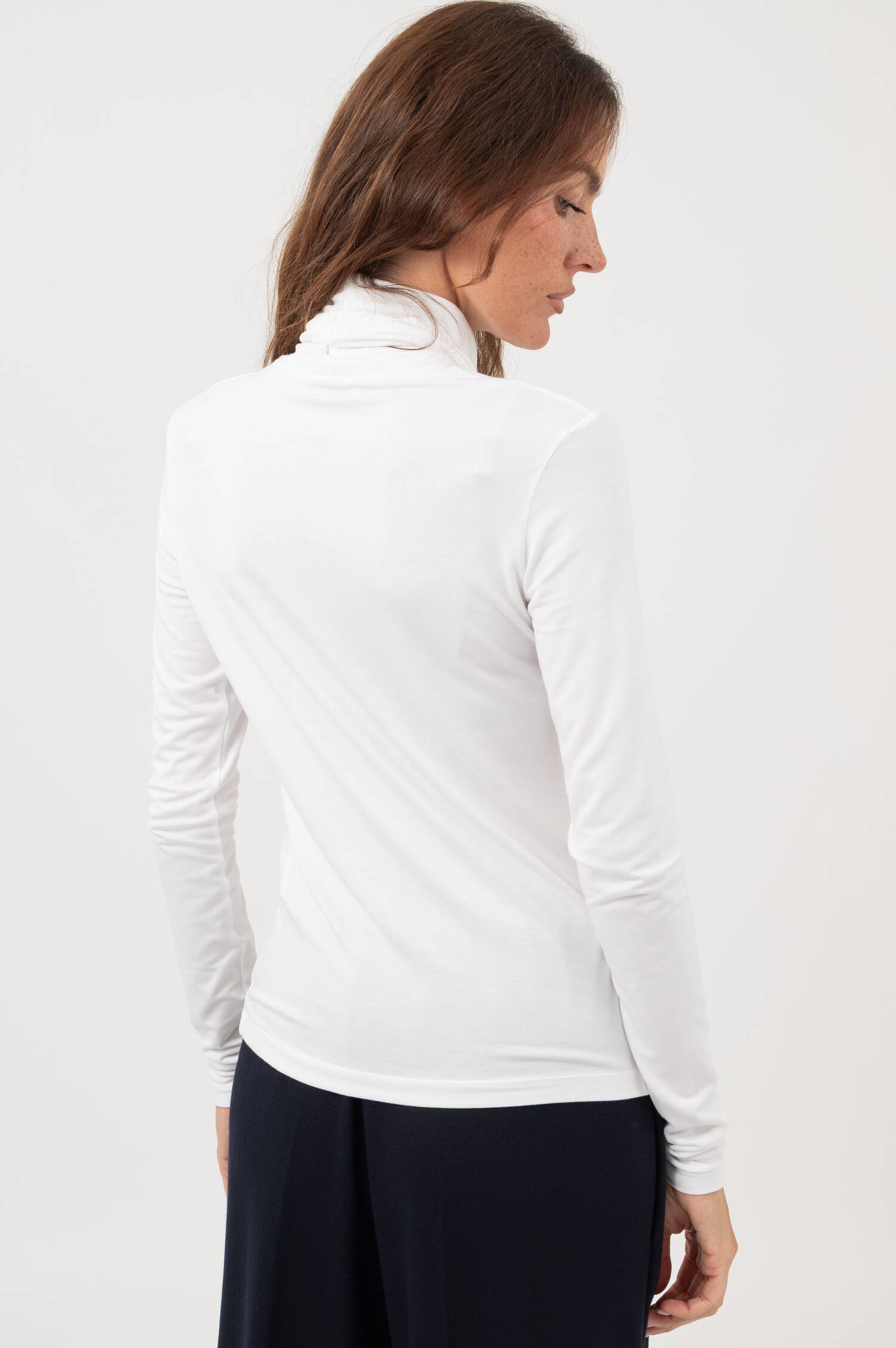 Rollkragen-Langarmshirt in Weiß