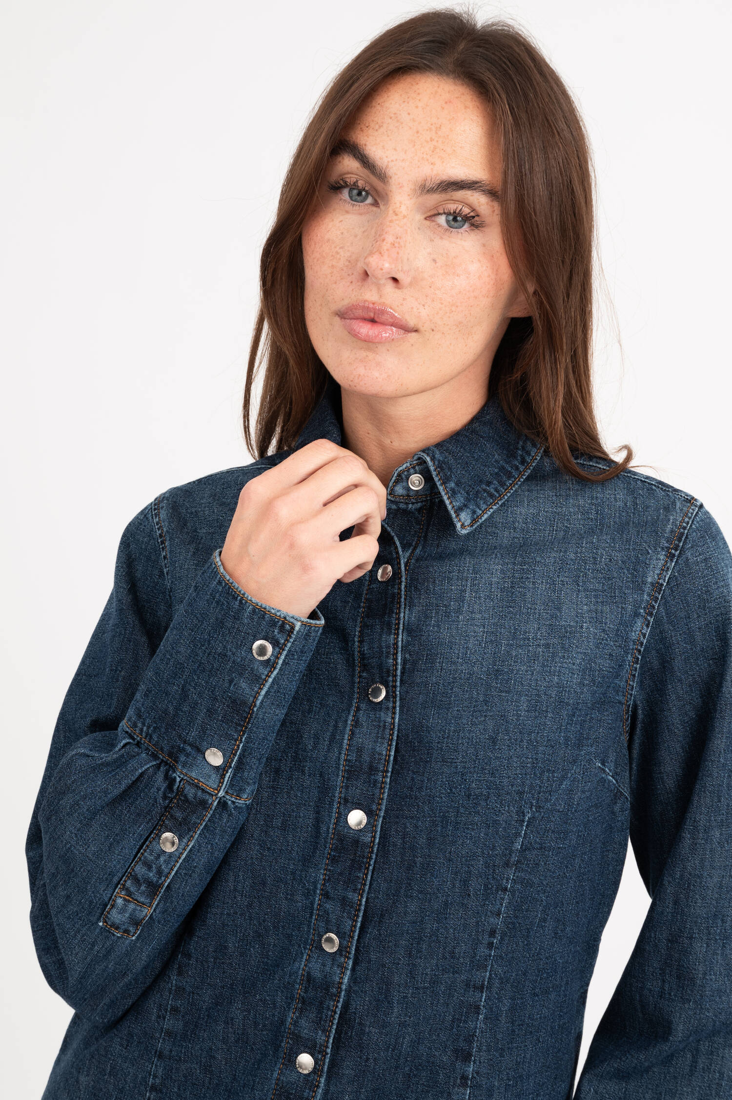 Denimbluse in Dunkelblau Denimbluse in Dunkelblau