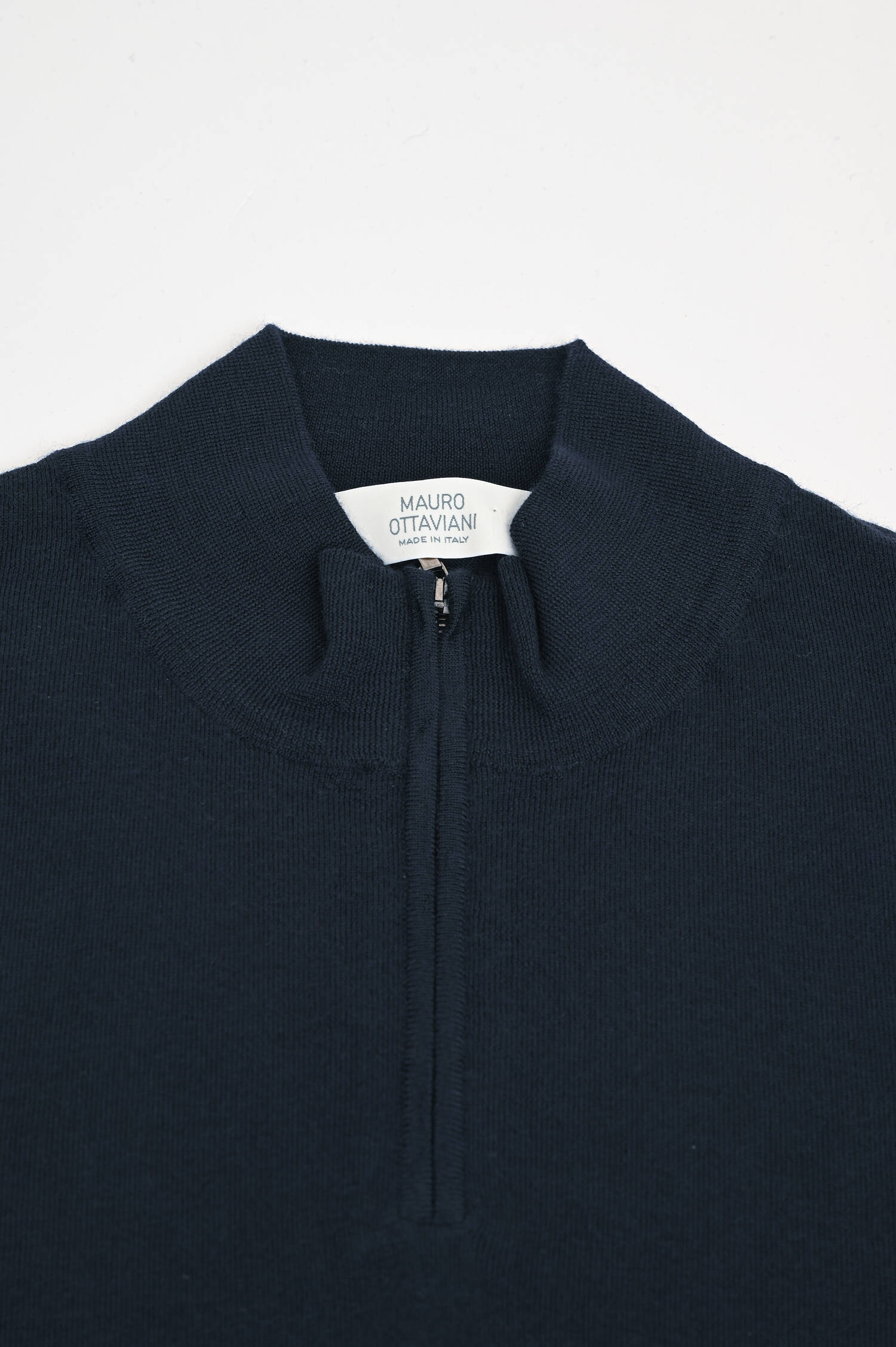 Feinstrick-Pullover aus Wolle in Navy Feinstrick-Pullover aus Wolle in Navy