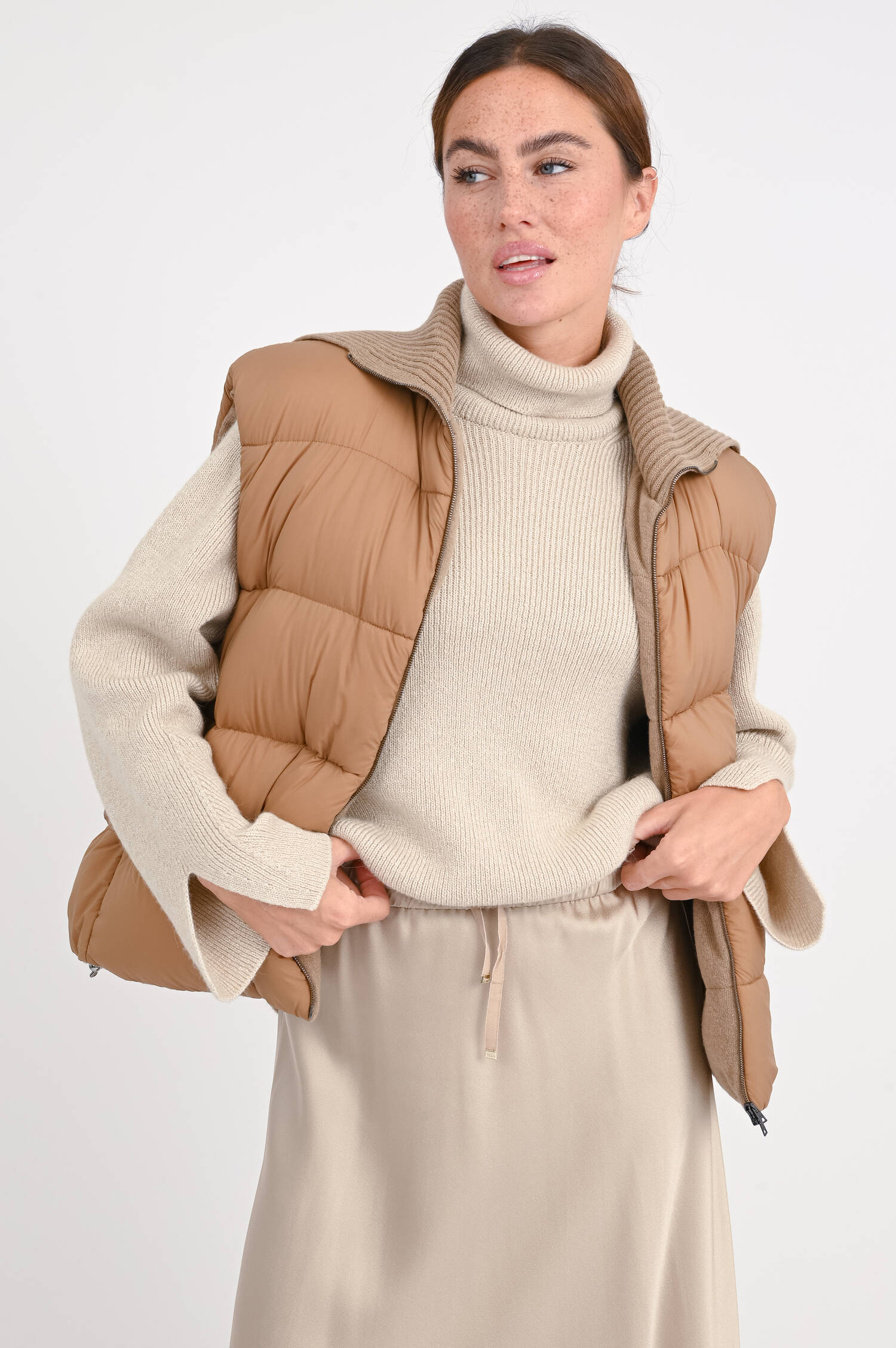 Gilet mit Strickkragen in Camel