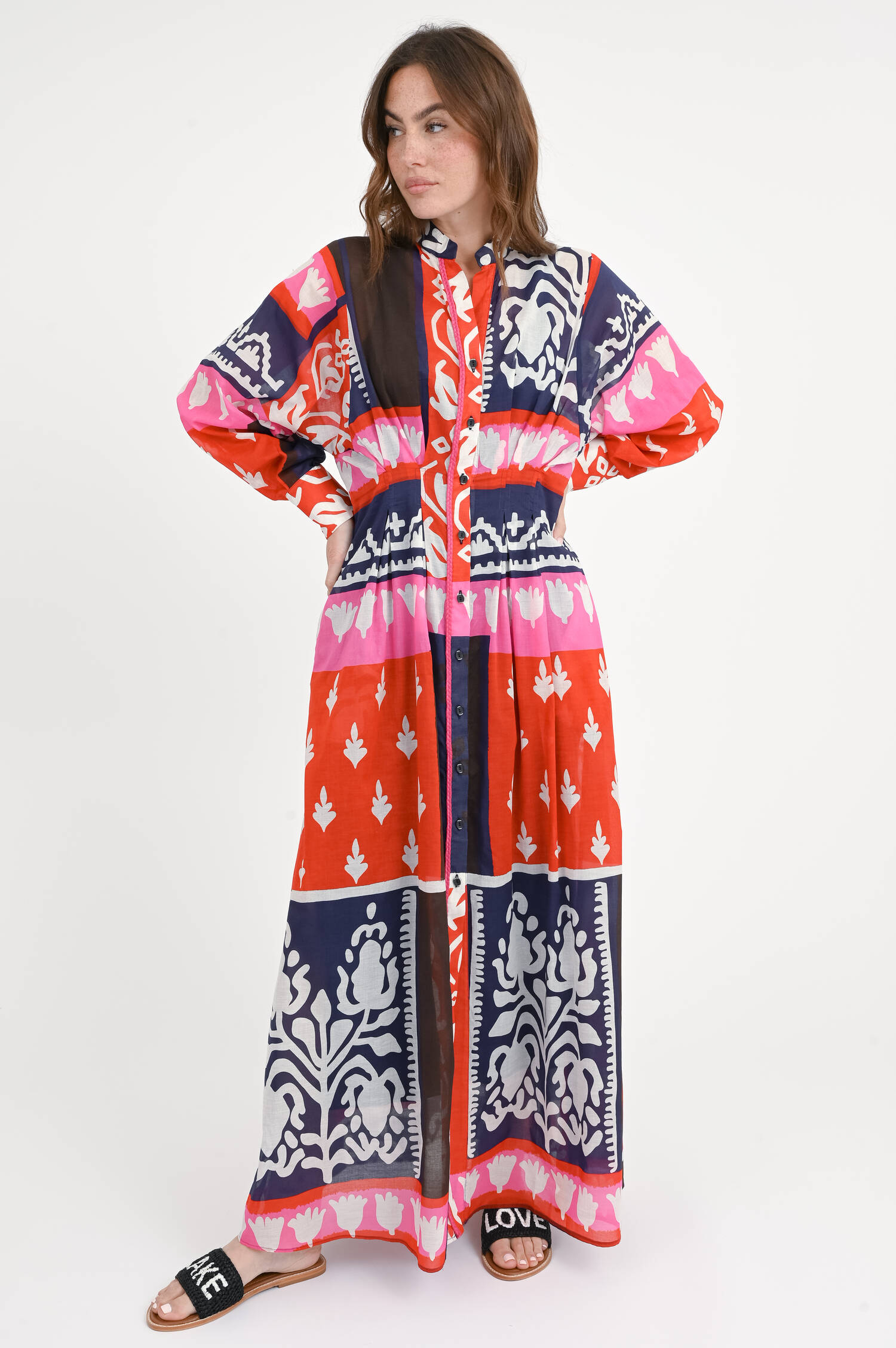 Gemustertes Maxi-Kleid in Blau/Rot/Pink