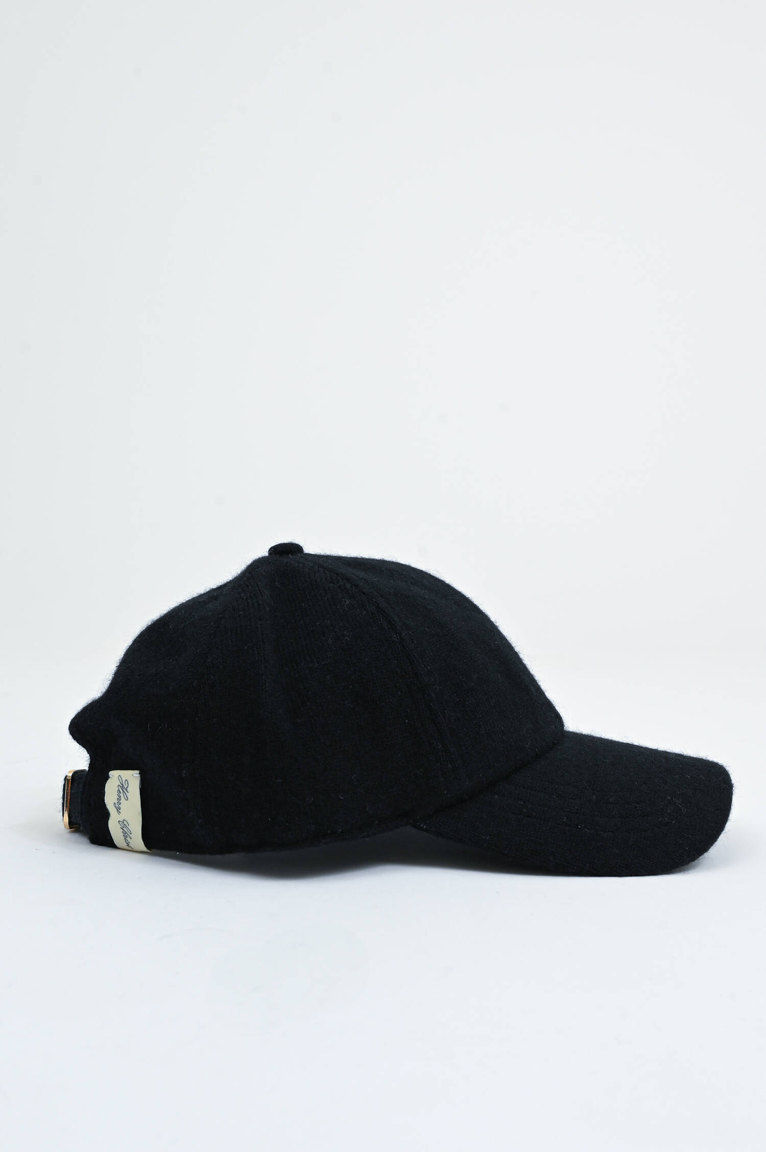 Basecap aus Cashmere in Schwarz