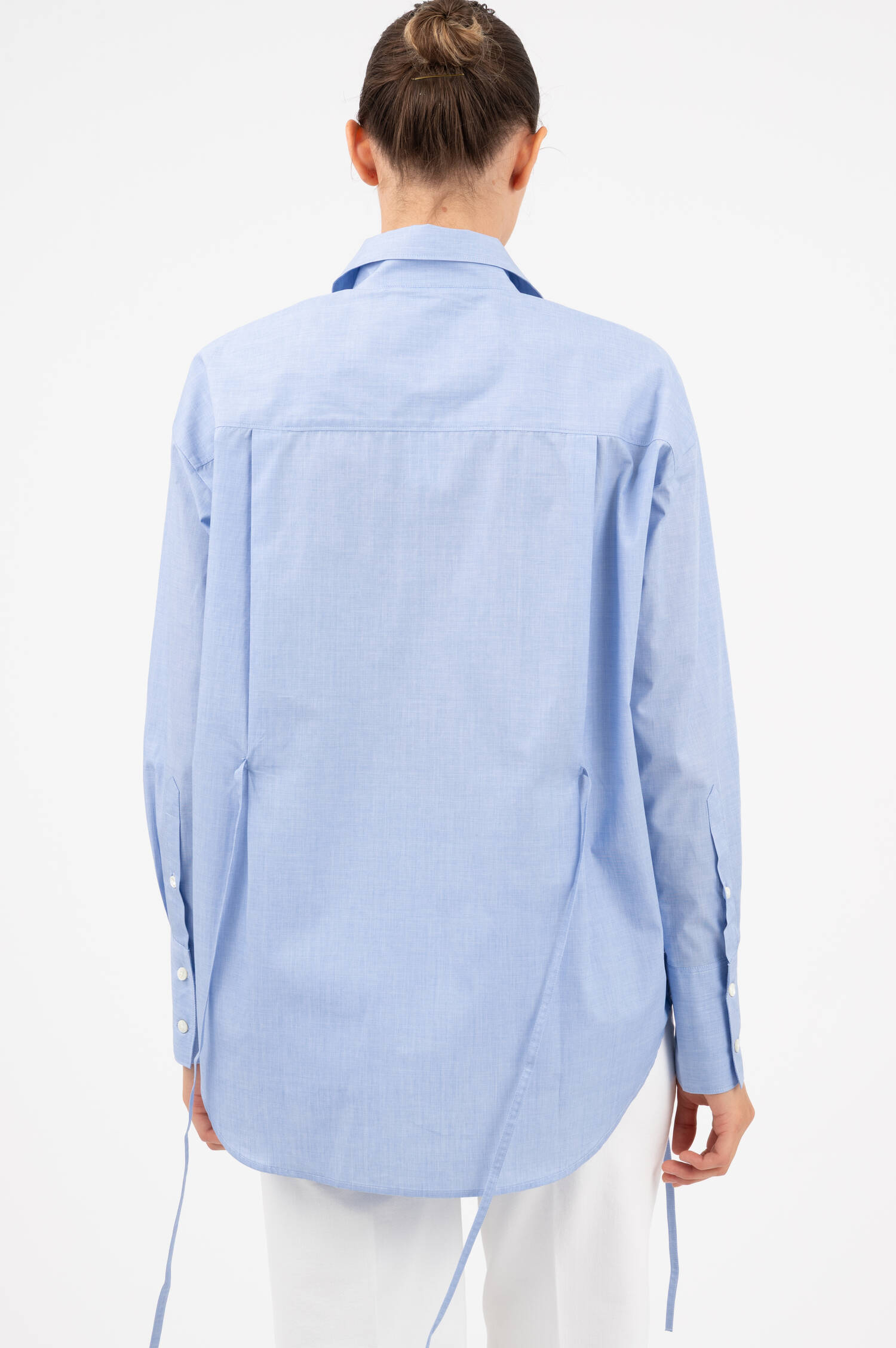 Bluse mit Schnür-Details in Hellblau