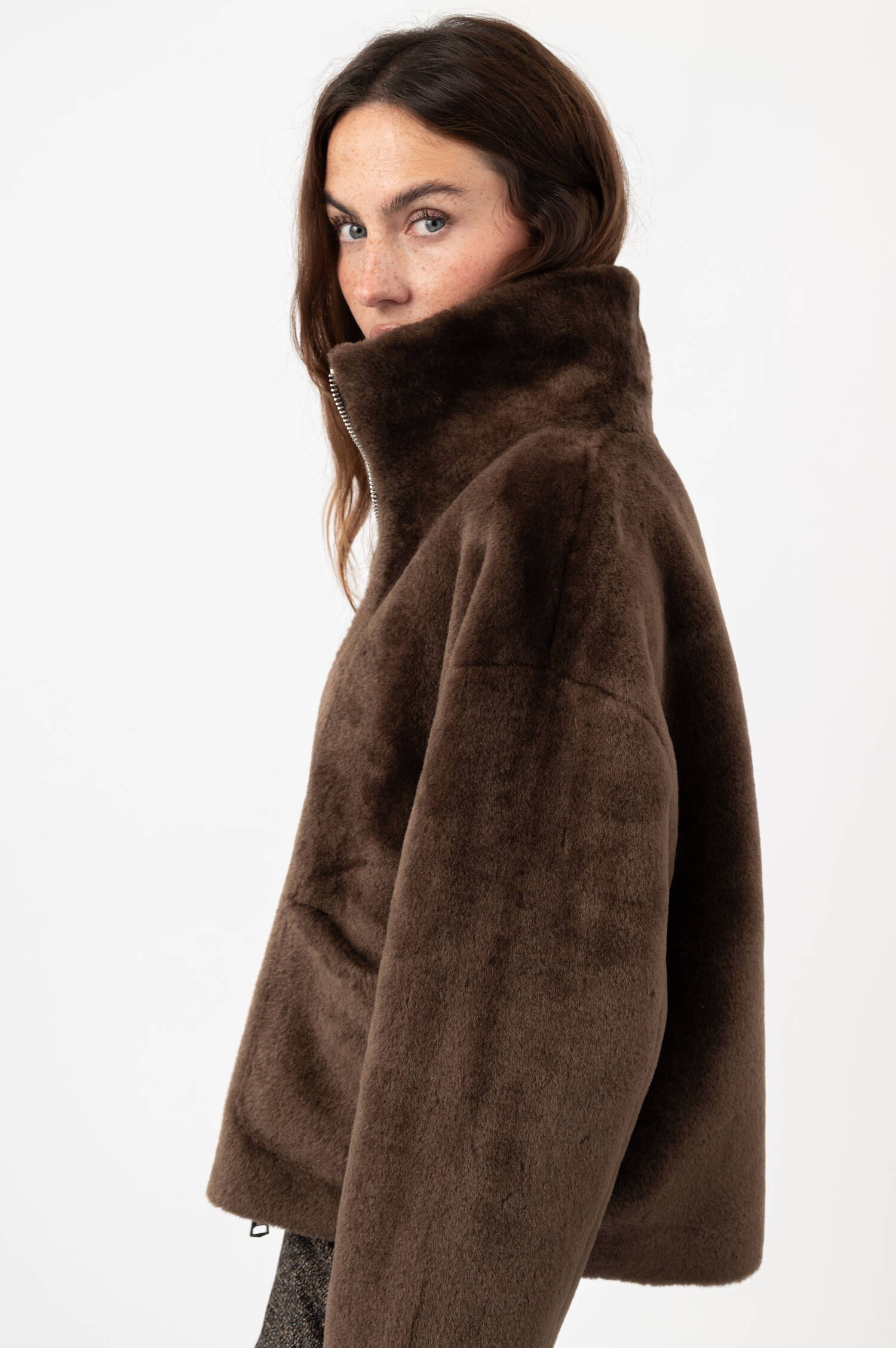 Faux-Fur-Jacke SHAO in Braun Faux-Fur-Jacke SHAO in Braun