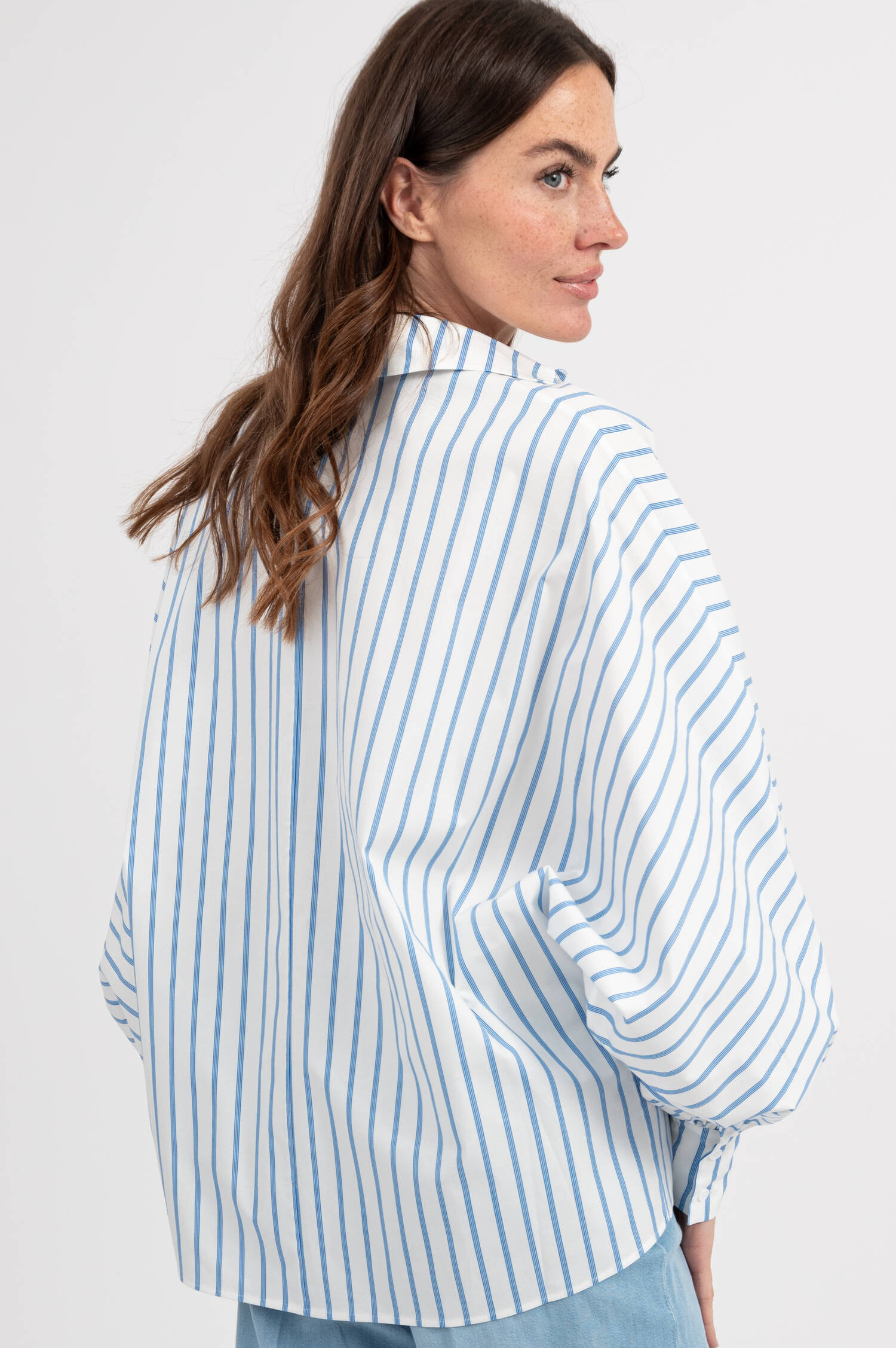 Bluse mit Dolmanärmel in Blau/Weiß