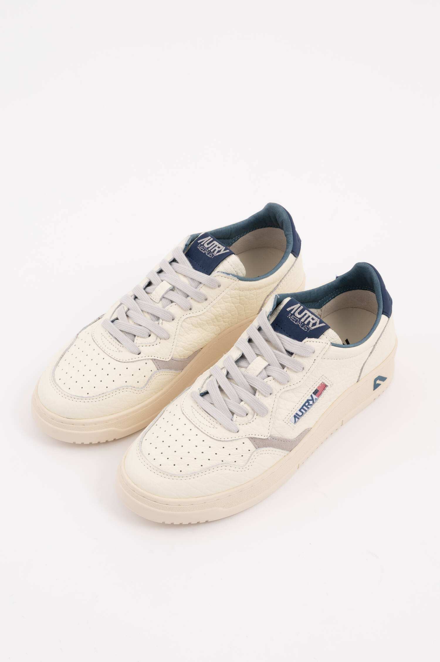 Sneaker MEDALIST LOW in Creme/Blau