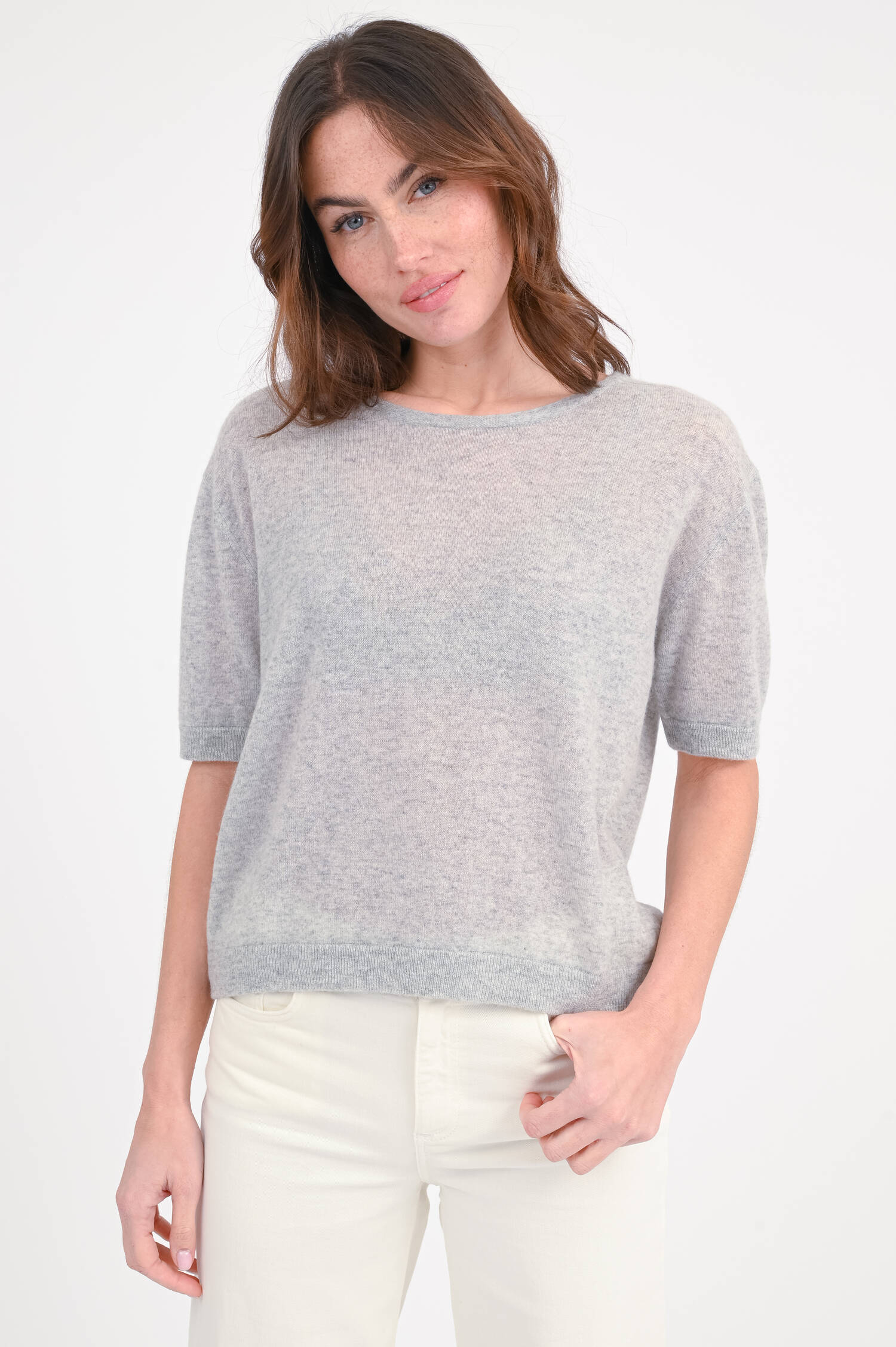 Kurzarm-Cashmere-Pullover in Hellgrau