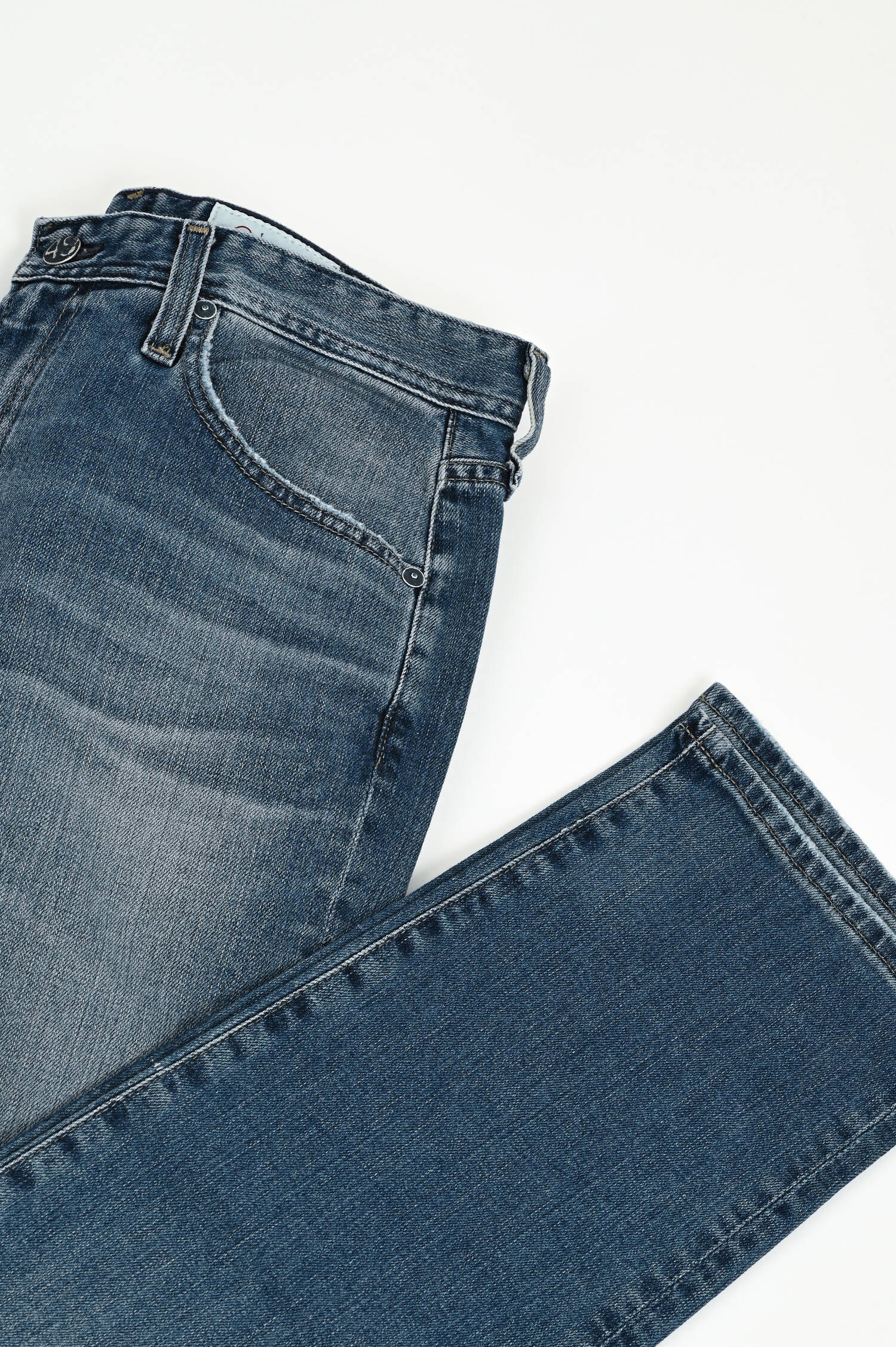 Jeans EVERETT SLIM STRAIGHT in Mittelblau Jeans EVERETT SLIM STRAIGHT in Mittelblau