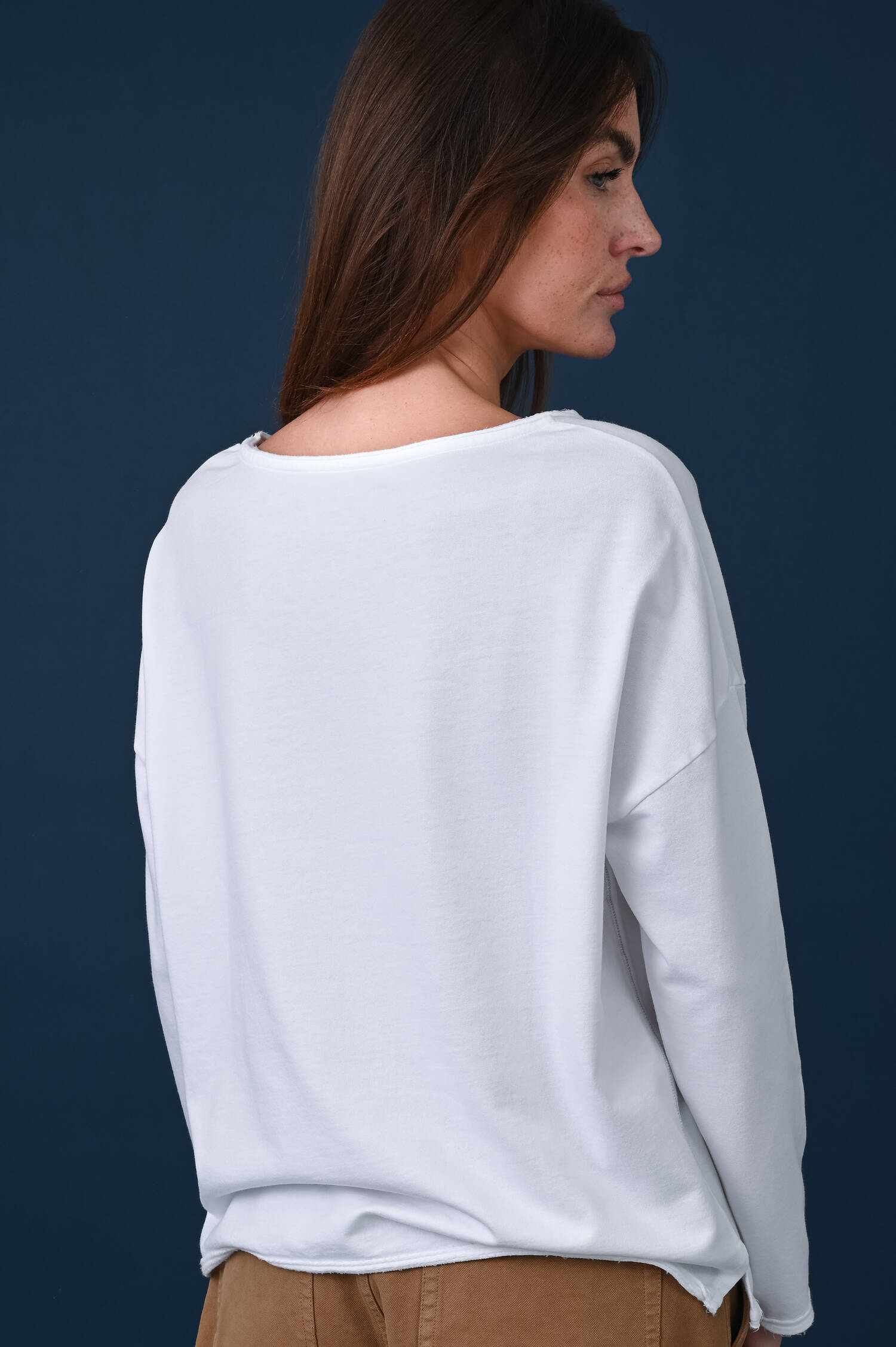 Sweater mit U-Boot Ausschnitt in Weiß