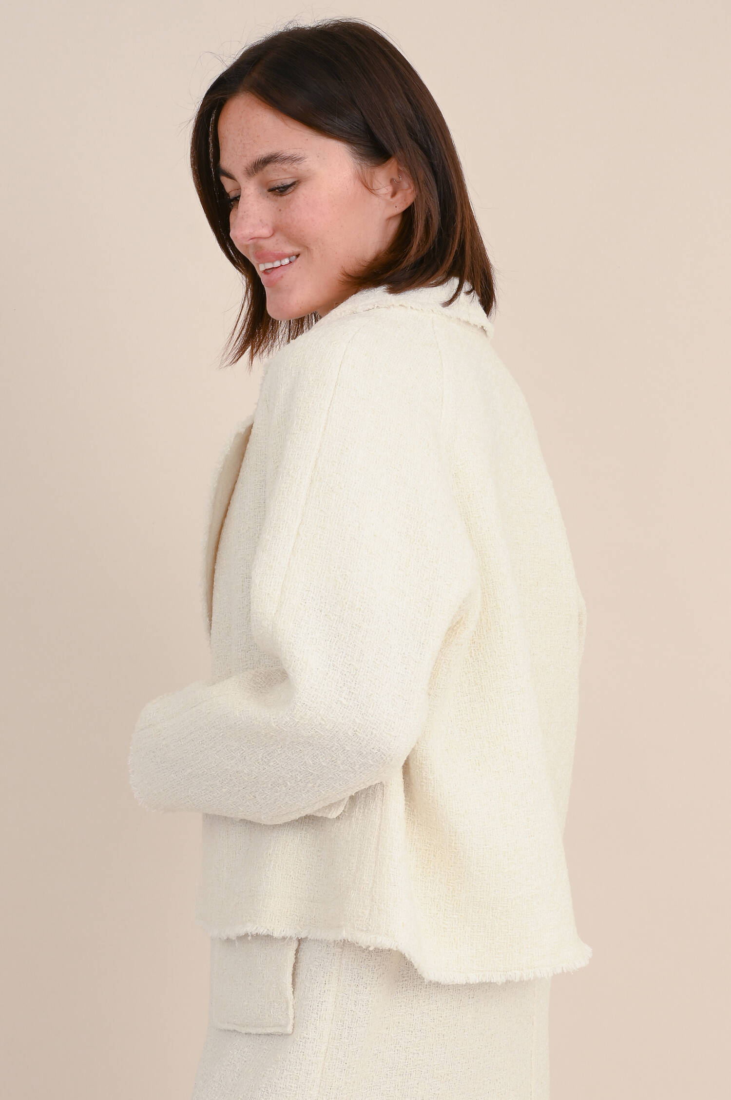 Bouclé Jacke mit Fransendetails in Creme
