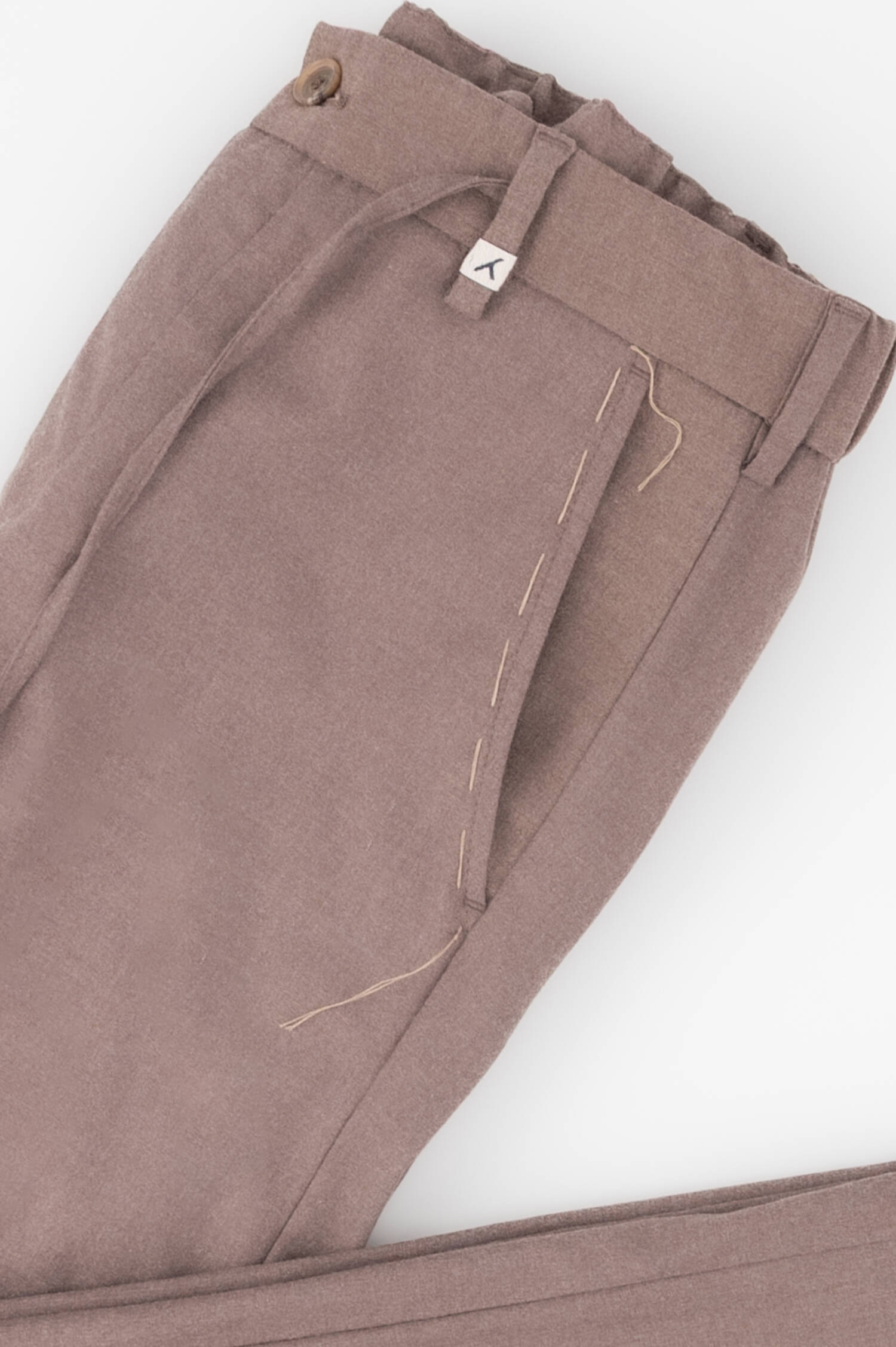 Chinohose mit verstellbarem Kordelzug in Taupe