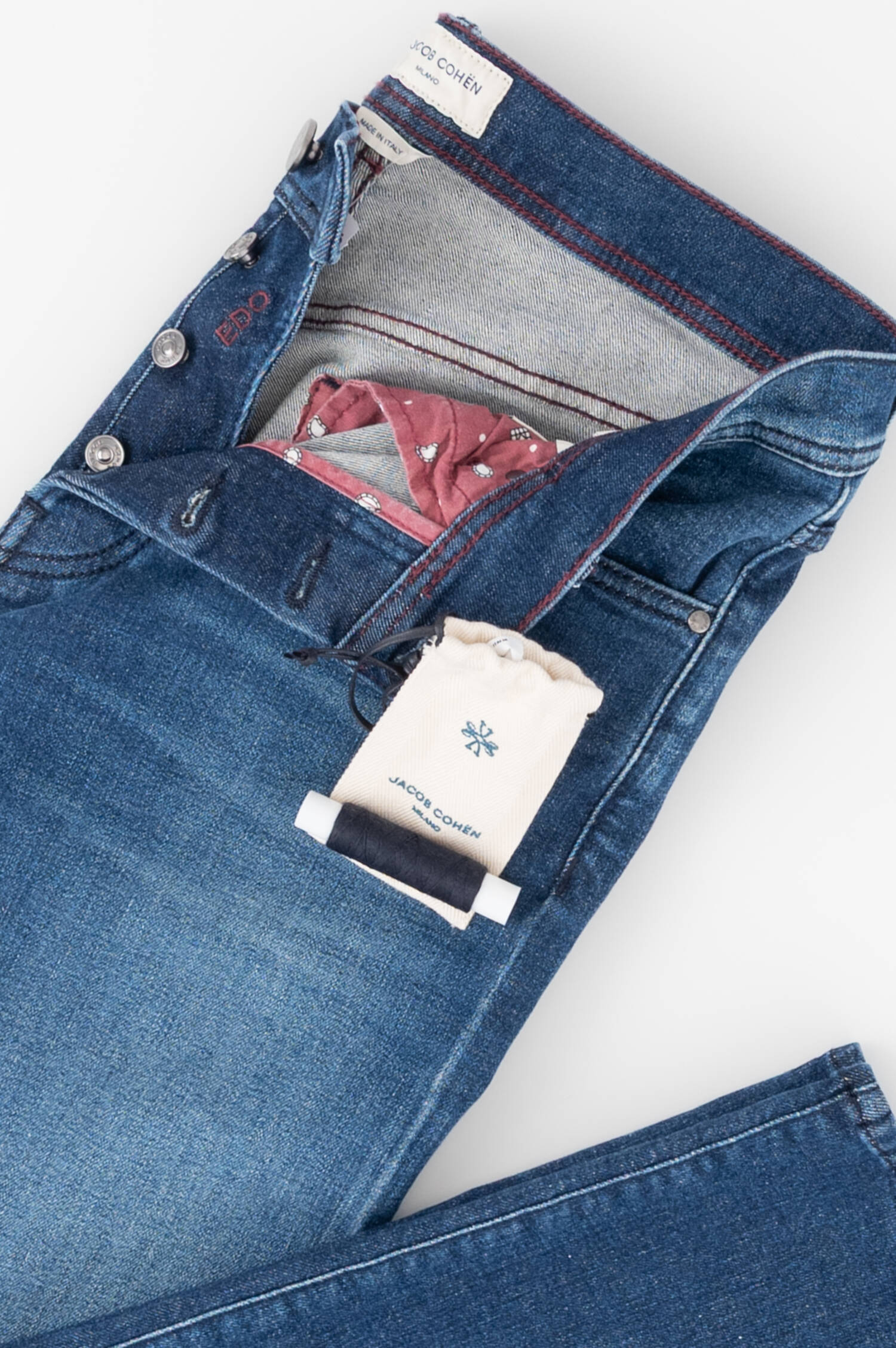 Vintage-Jeans EDO in Dunkelblau Vintage-Jeans EDO in Dunkelblau