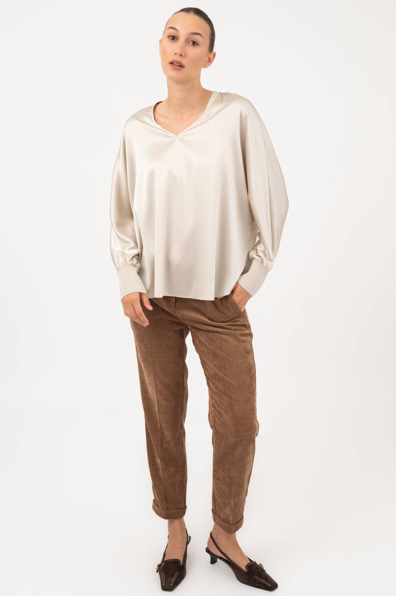 Bluse mit Rippstrickarm in Beige Bluse mit Rippstrickarm in Beige