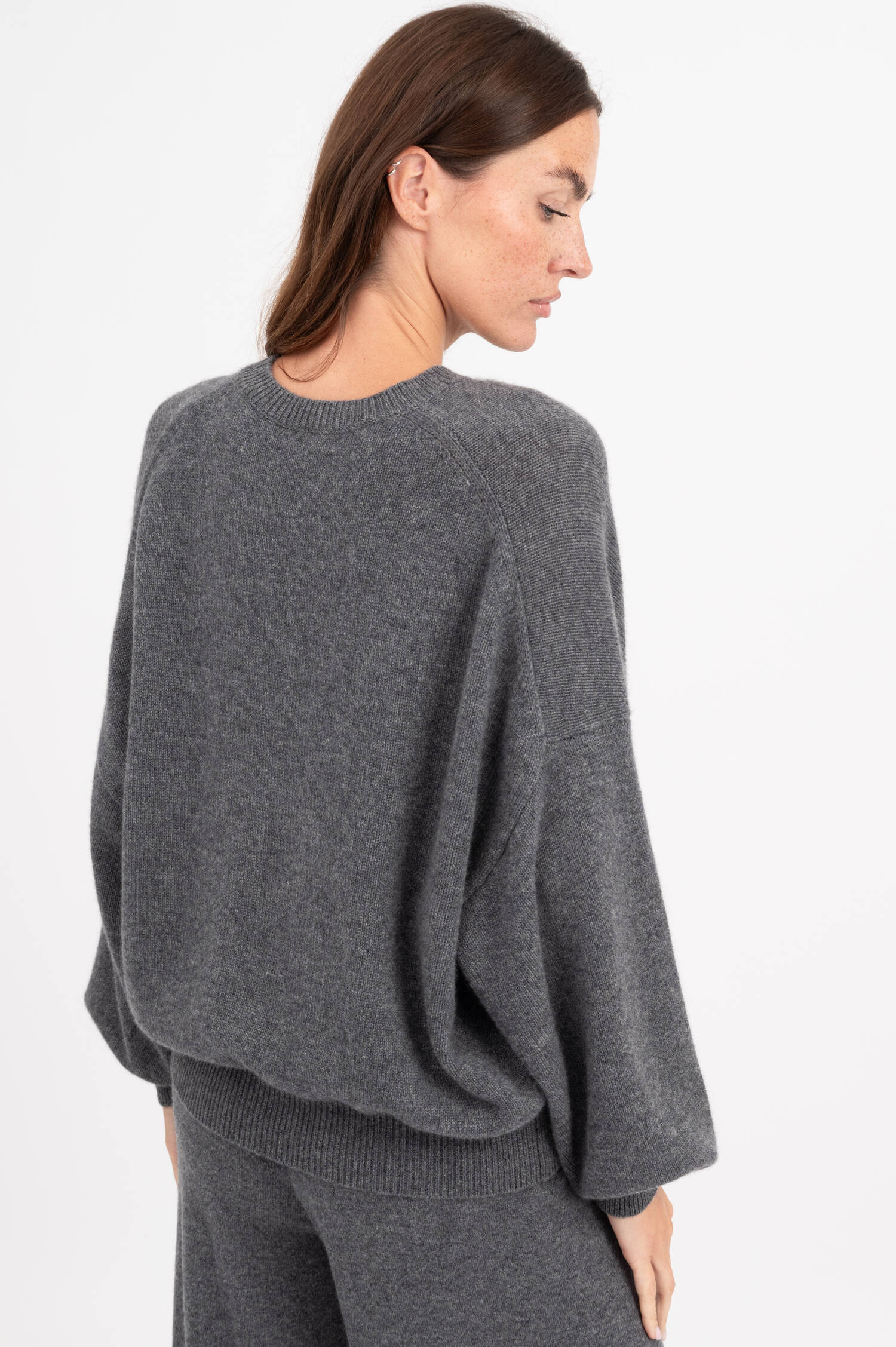Strickpullover VEIRA in Graphite Strickpullover VEIRA in Graphite