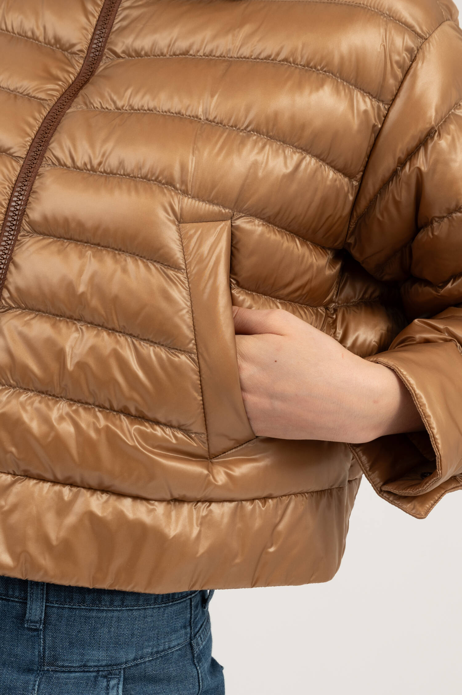 Boxy Steppjacke in Taupe