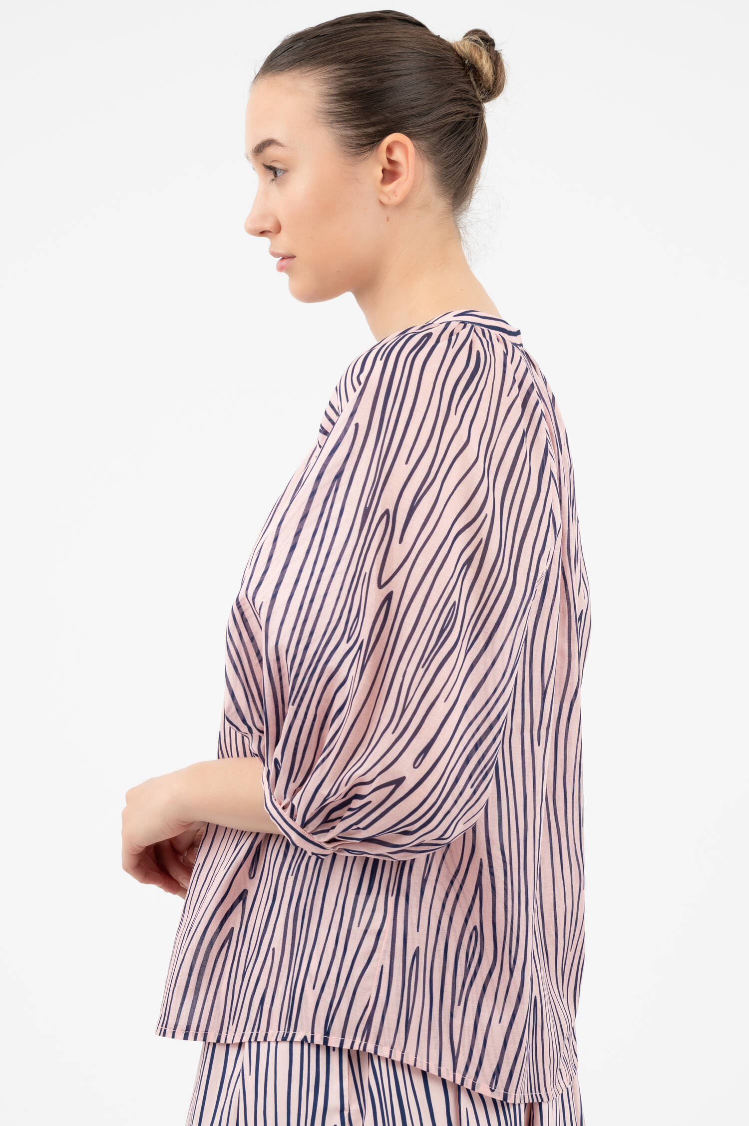 Gemusterte Bluse in Rosa/Blau Gemusterte Bluse in Rosa/Blau