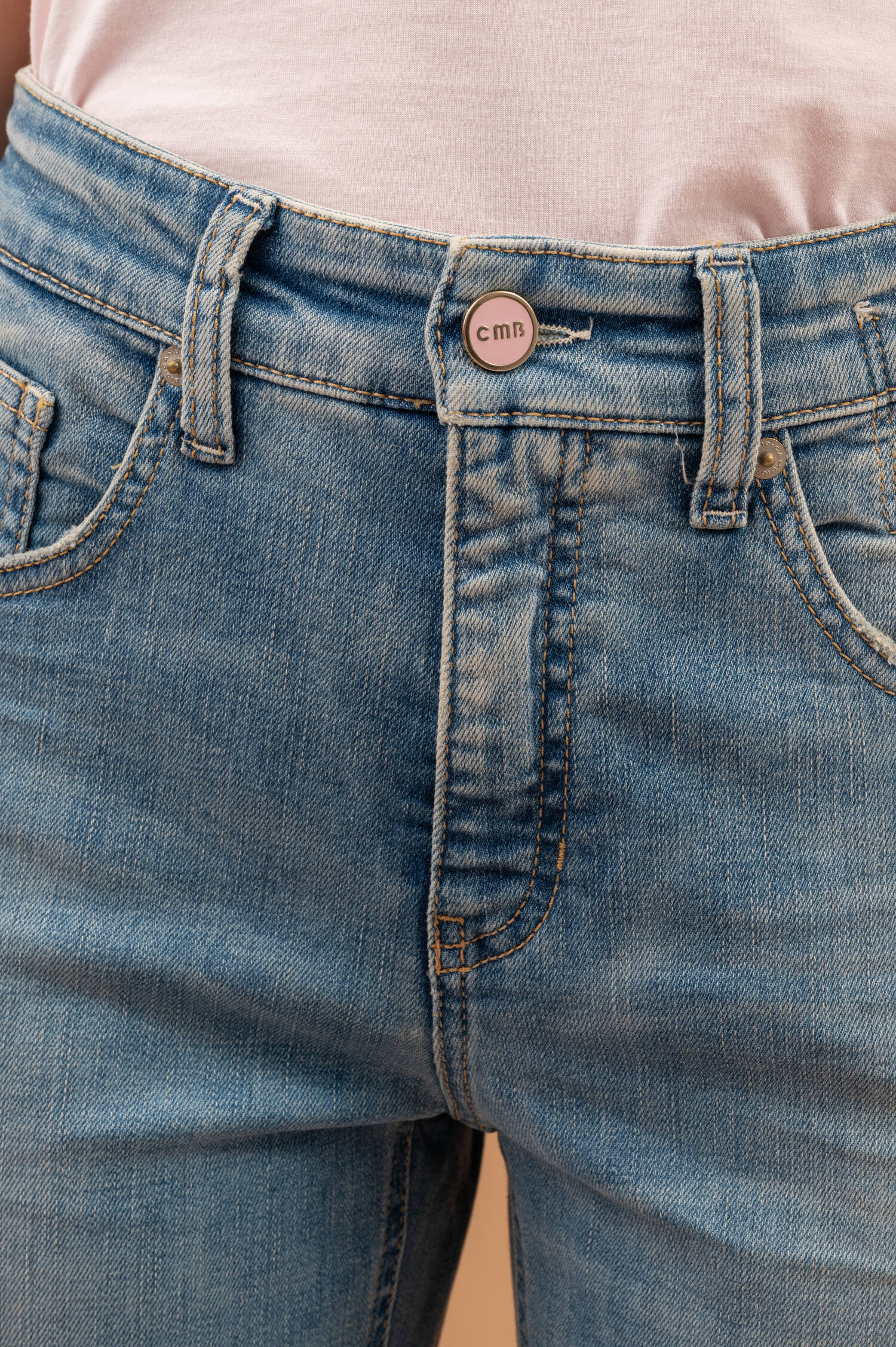 Relaxed Jeans GAIA in Summer Tea Washed Blau