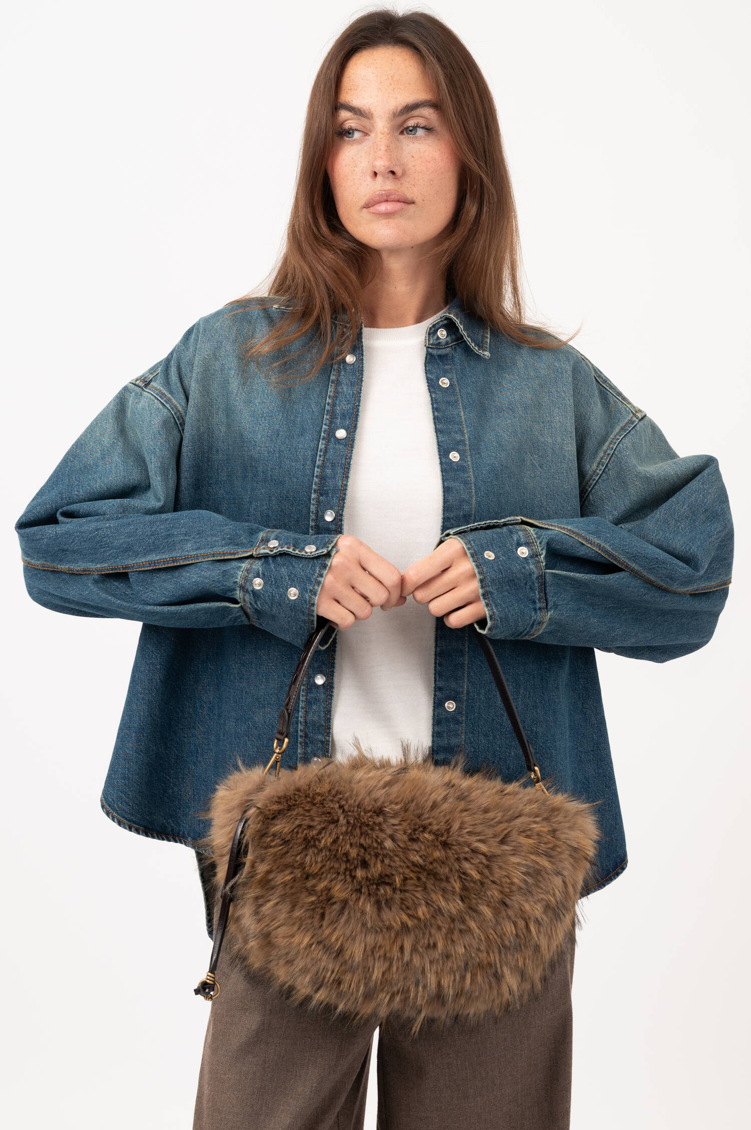 Faux-Fur-Hobo-Tasche CLEO in Braun